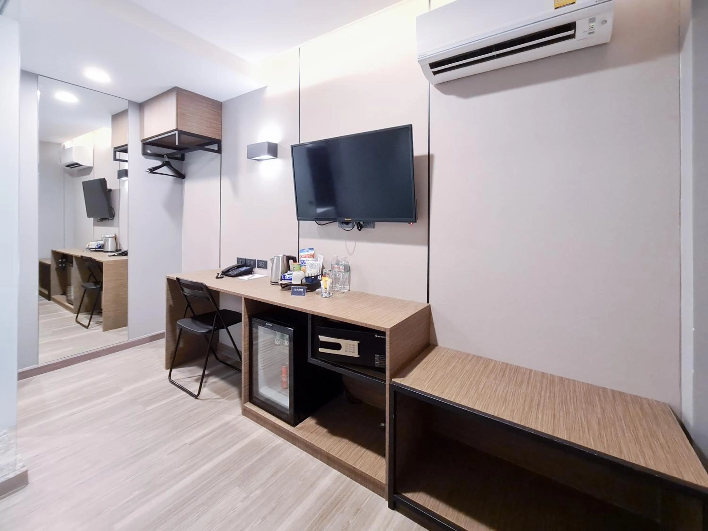 TV and multimedia in SOVA Hotel Bangkok