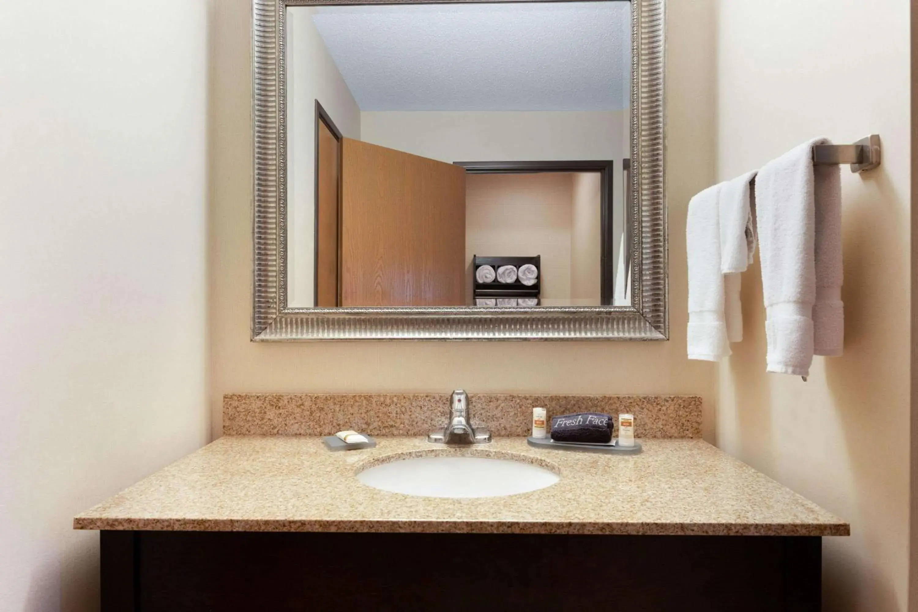 Bathroom in La Quinta by Wyndham Frankfort