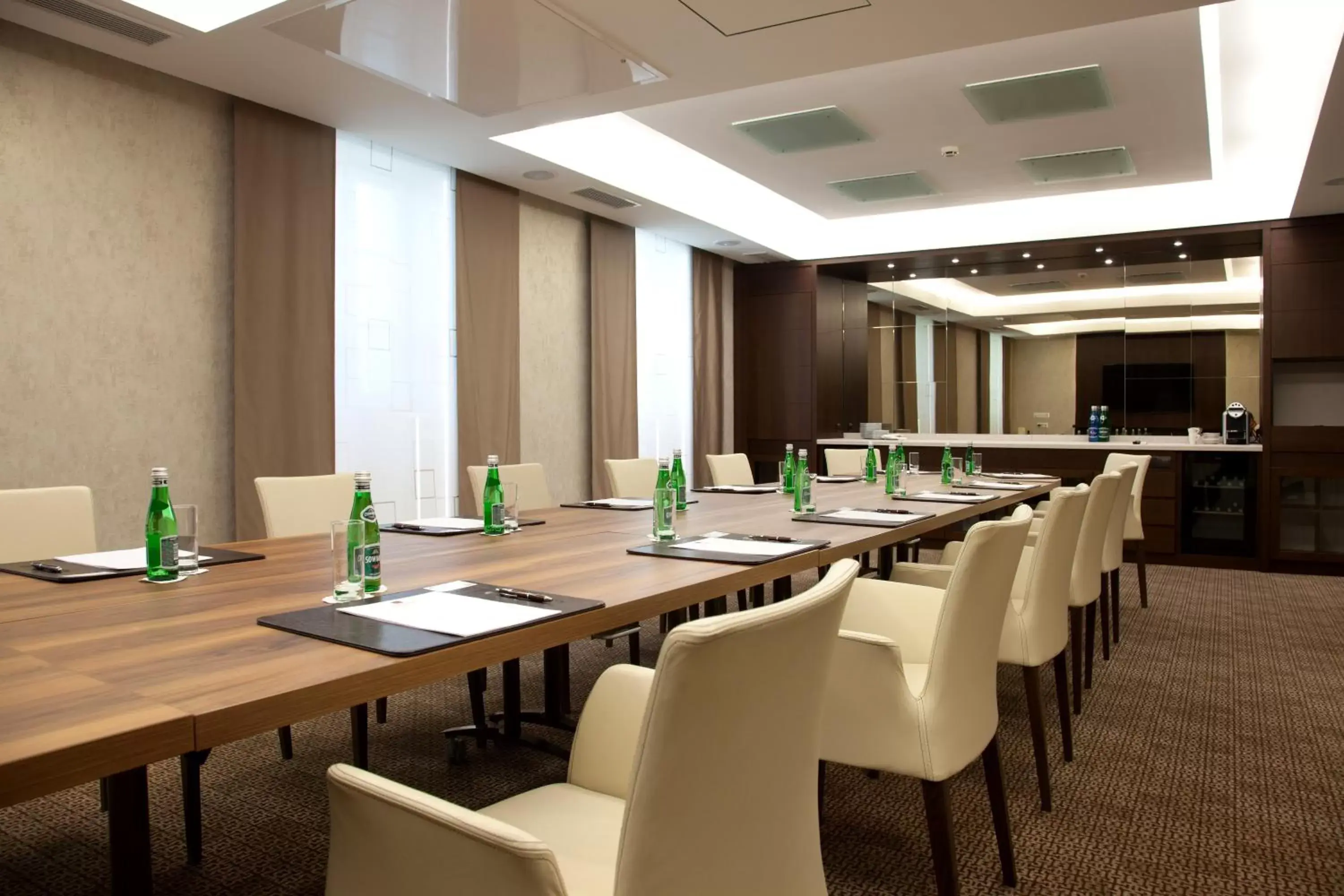 Banquet/Function facilities, Business Area/Conference Room in Mamaison Le Regina Boutique Hotel
