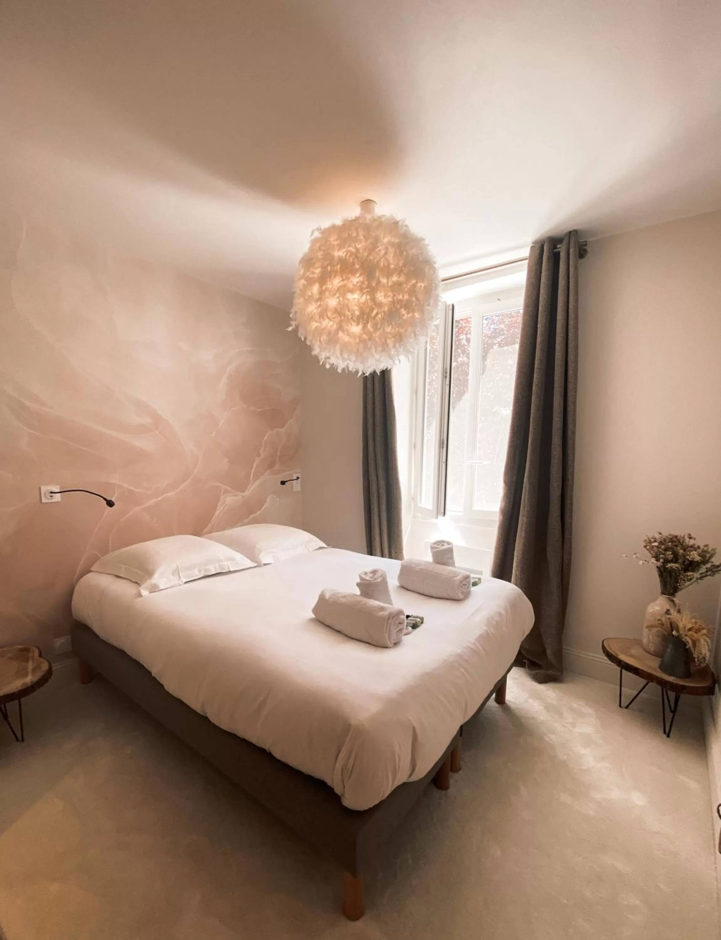 Photo of the whole room, Bed in Hôtel Restaurant "La Petite Auberge"