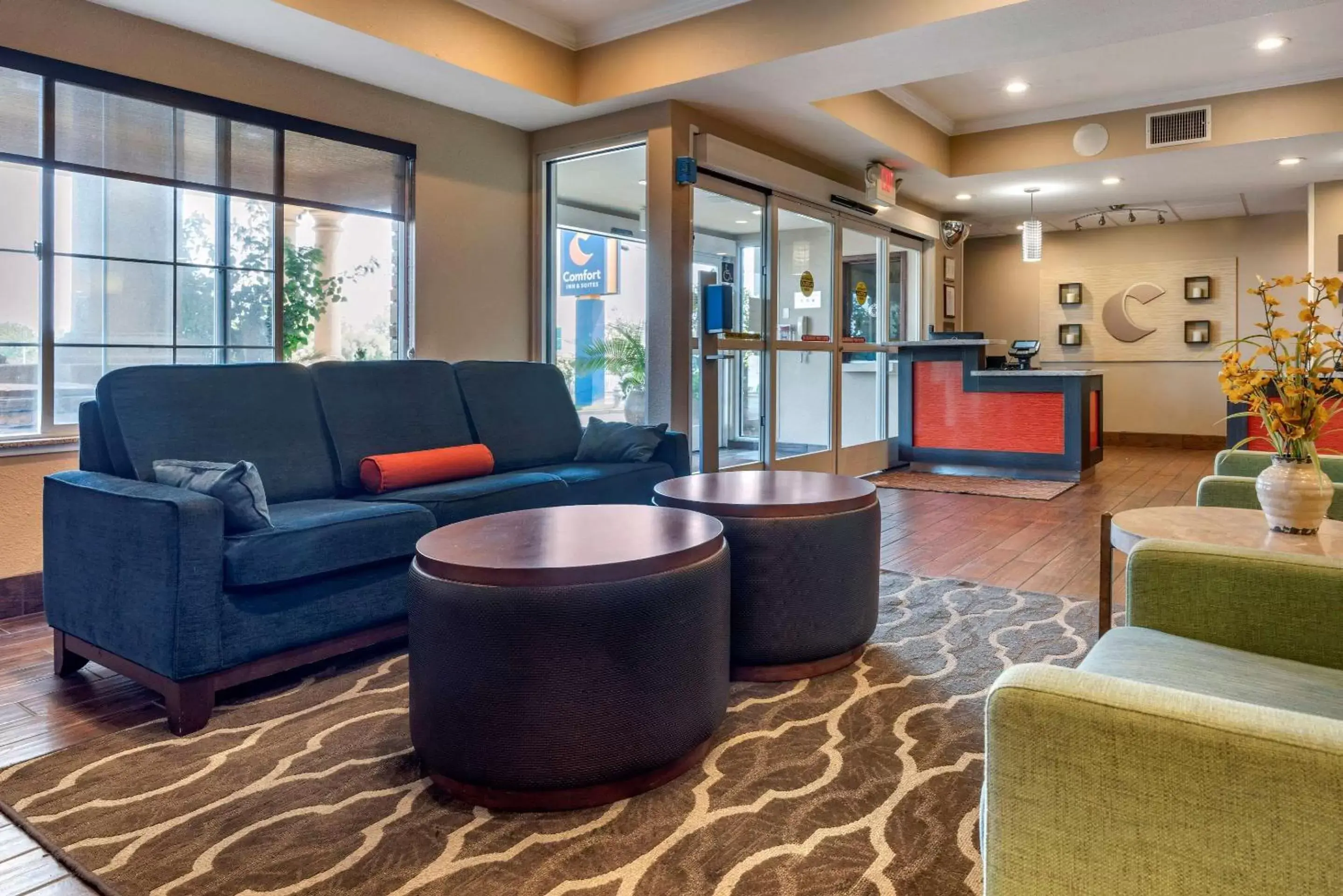 Lobby or reception, Lobby/Reception in Comfort Inn & Suites Sacramento – University Area