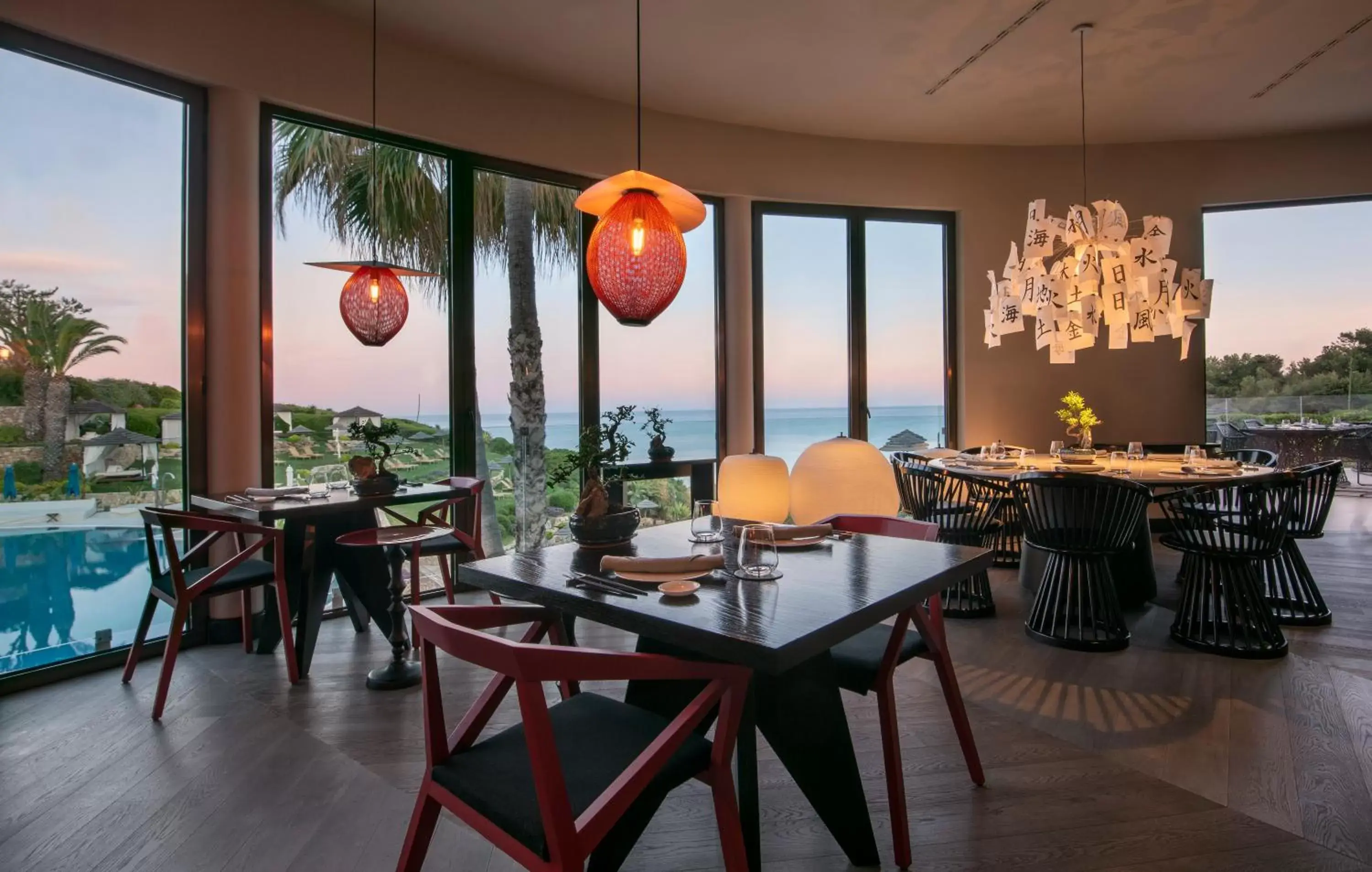 Restaurant/places to eat in Vila Vita Parc Restaurant/places to eat in Vila Vita Parc