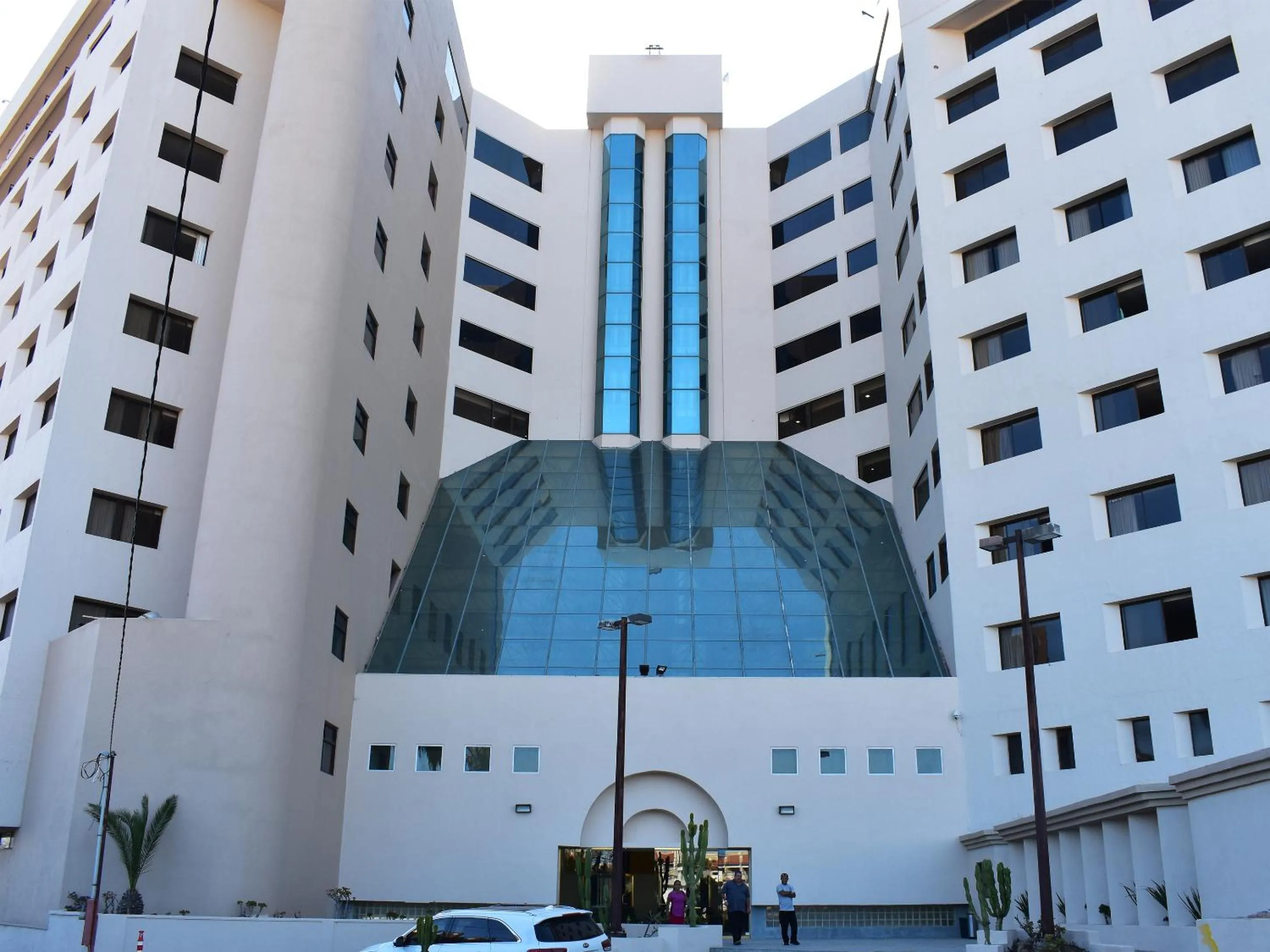 Property building in Hotel Corona Plaza