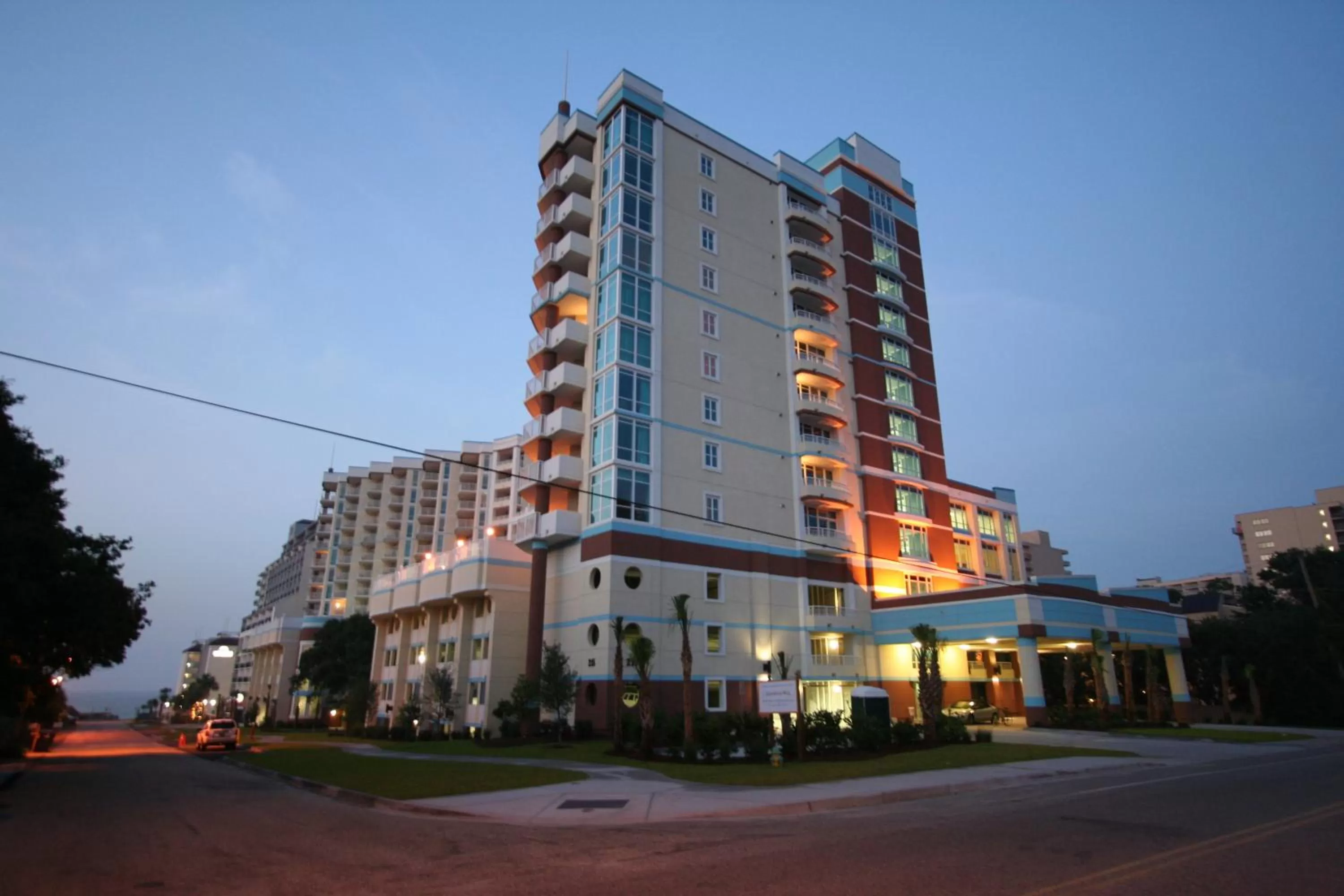 Facade/entrance, Property Building in The Horizon at 77th