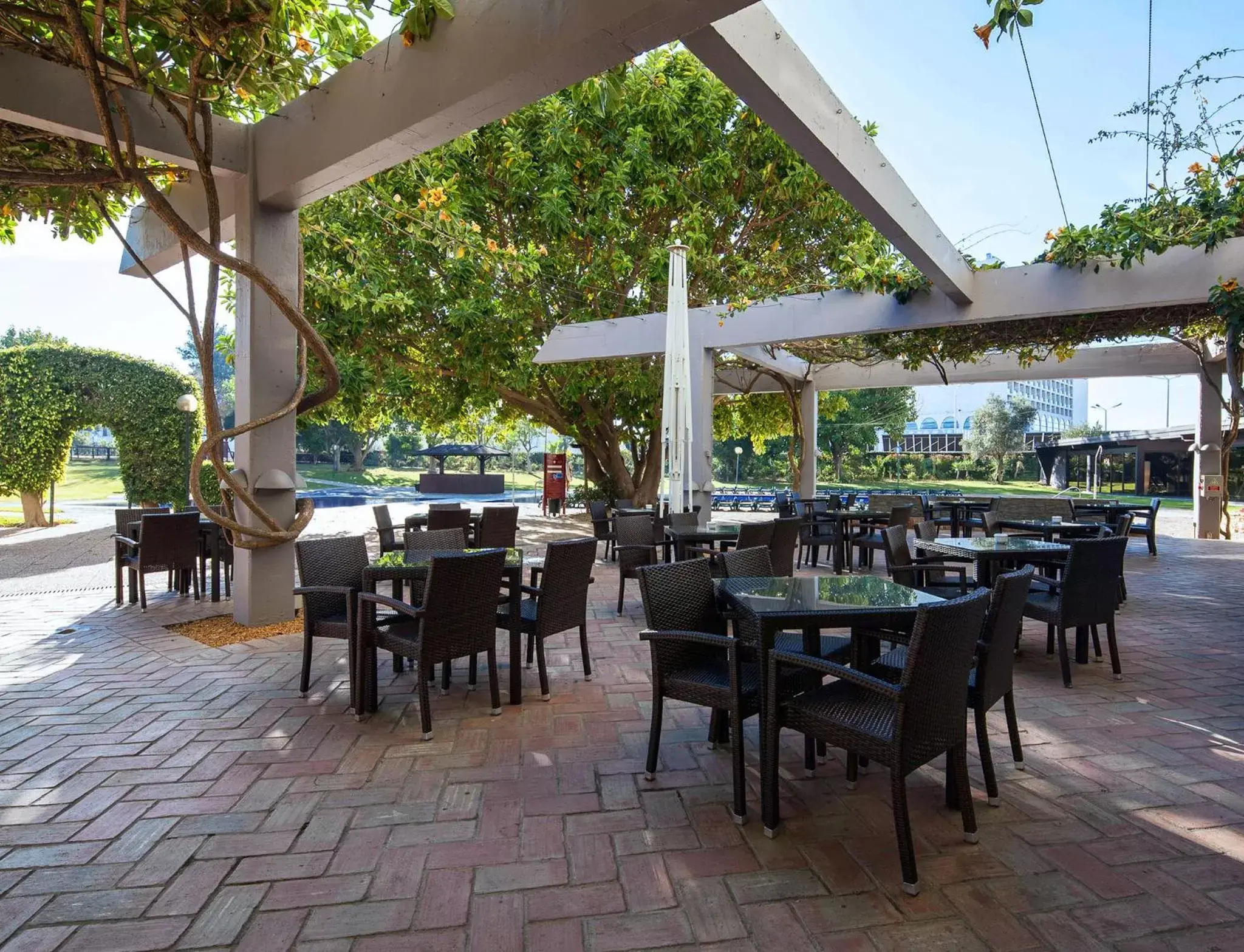 Property building, Restaurant/Places to Eat in Dom Pedro Vilamoura
