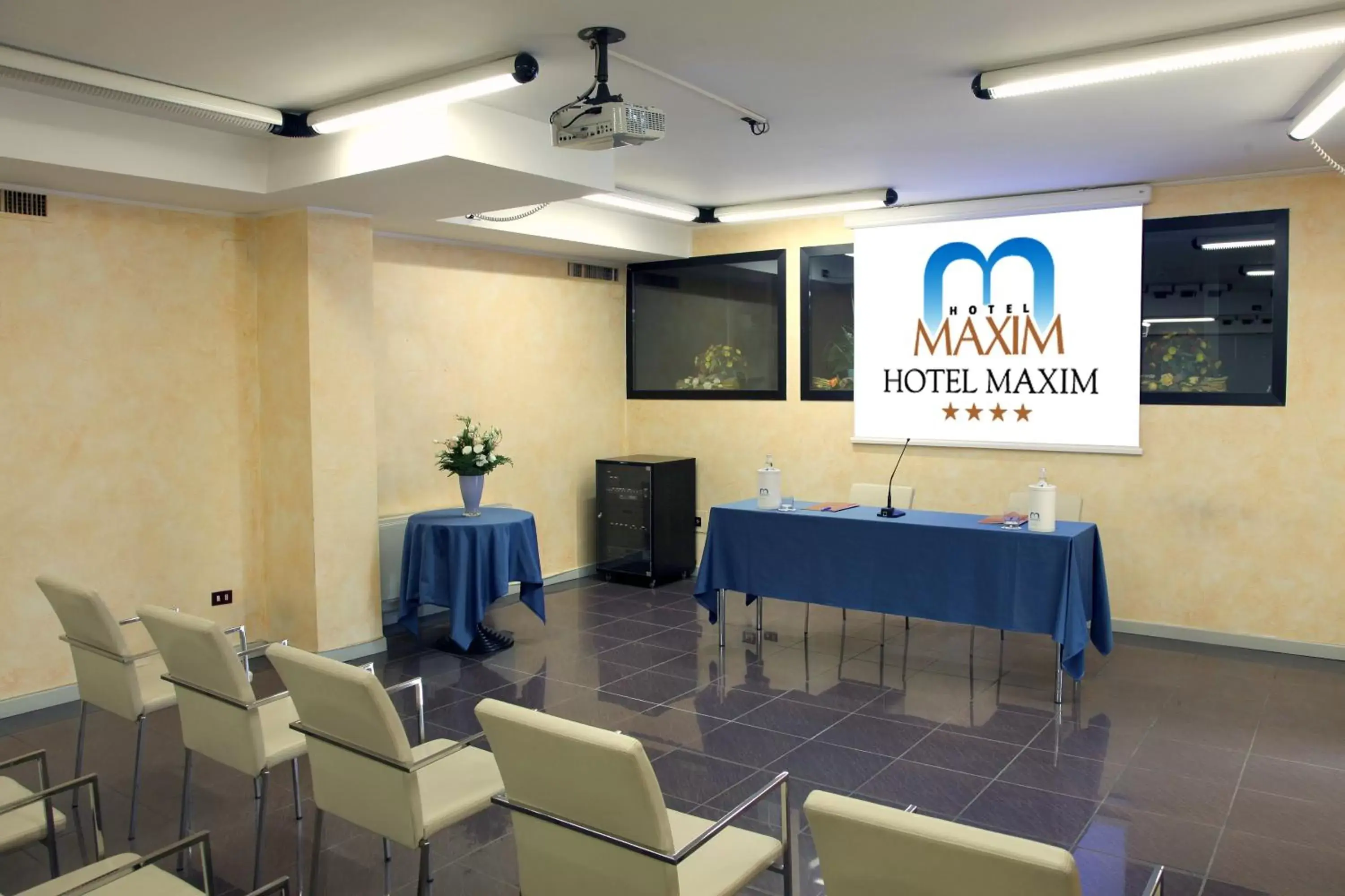 Business facilities, Banquet Facilities in Hotel Maxim