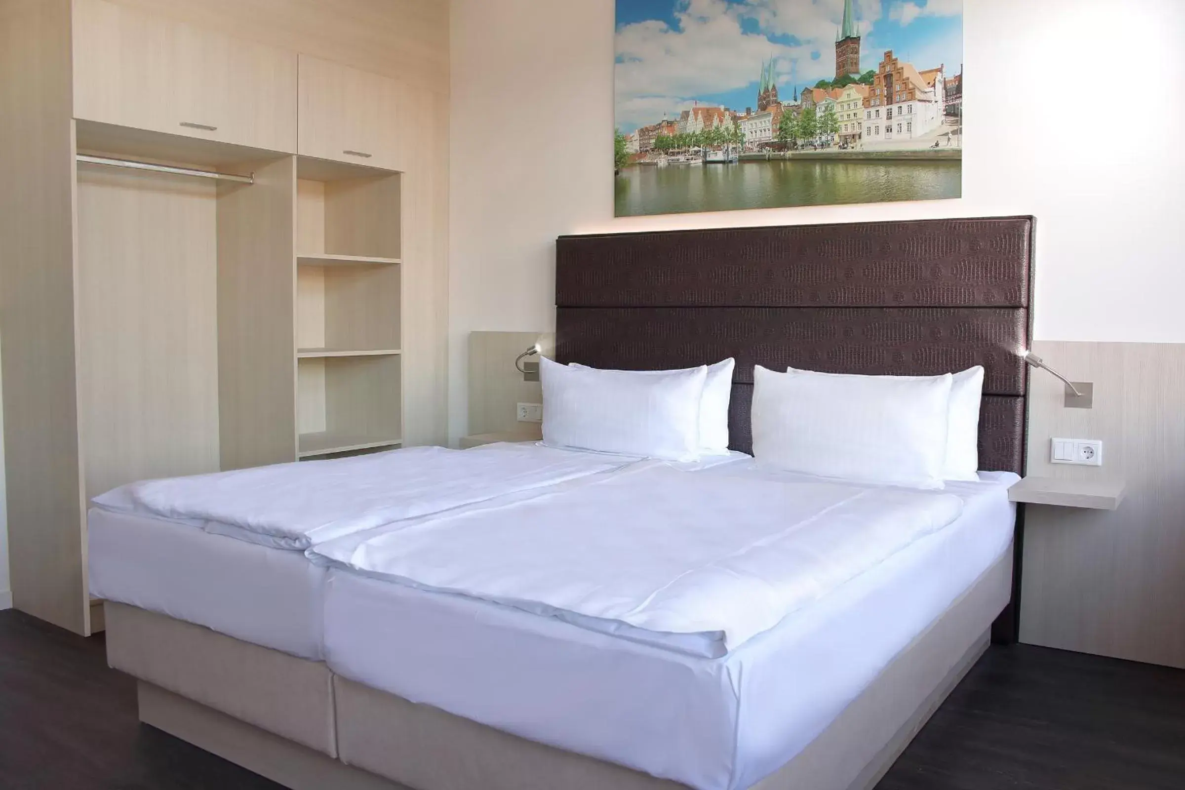 Bedroom, Bed in Viva Hotel Lübeck