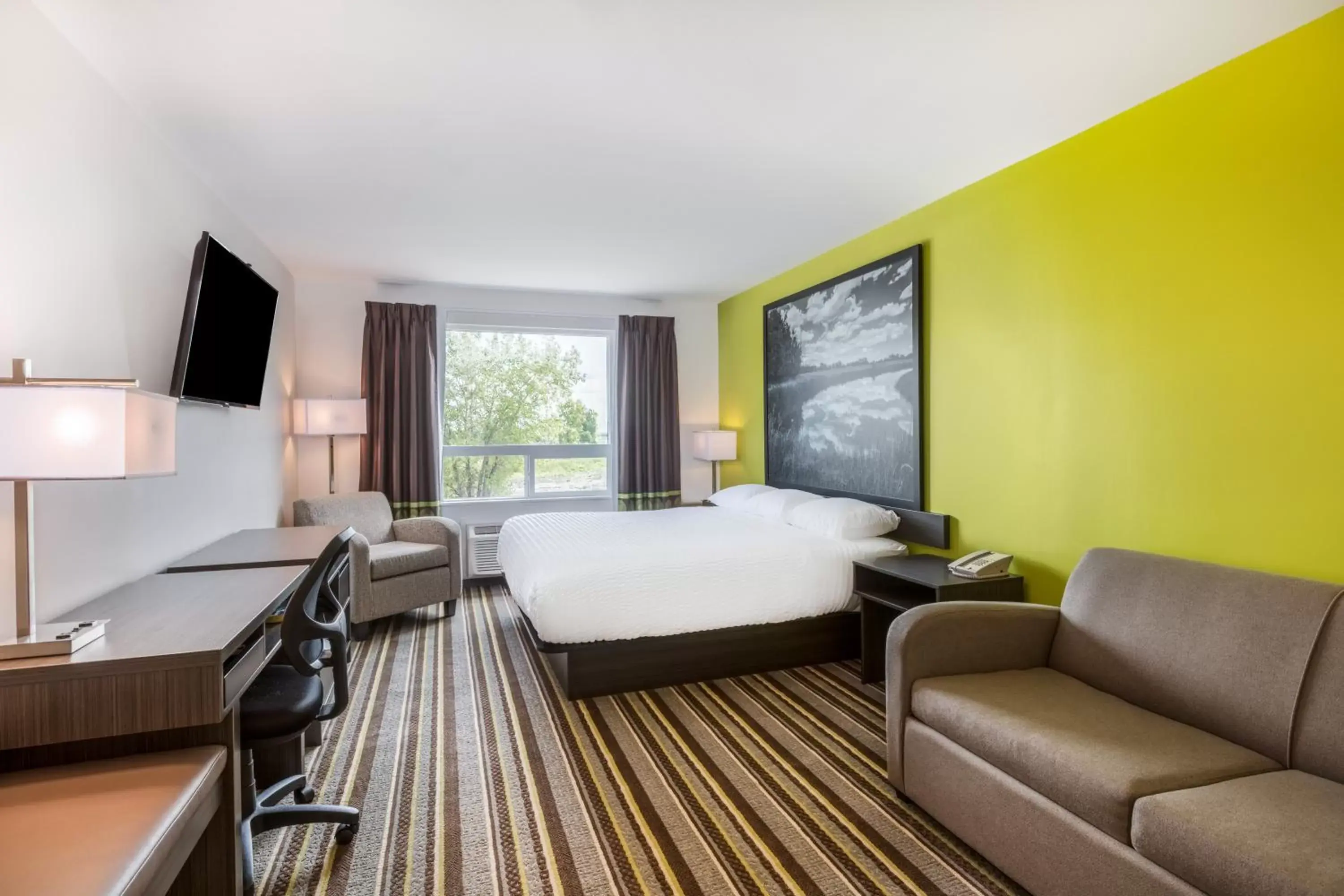 Photo of the whole room in Super 8 by Wyndham Winnipeg East MB