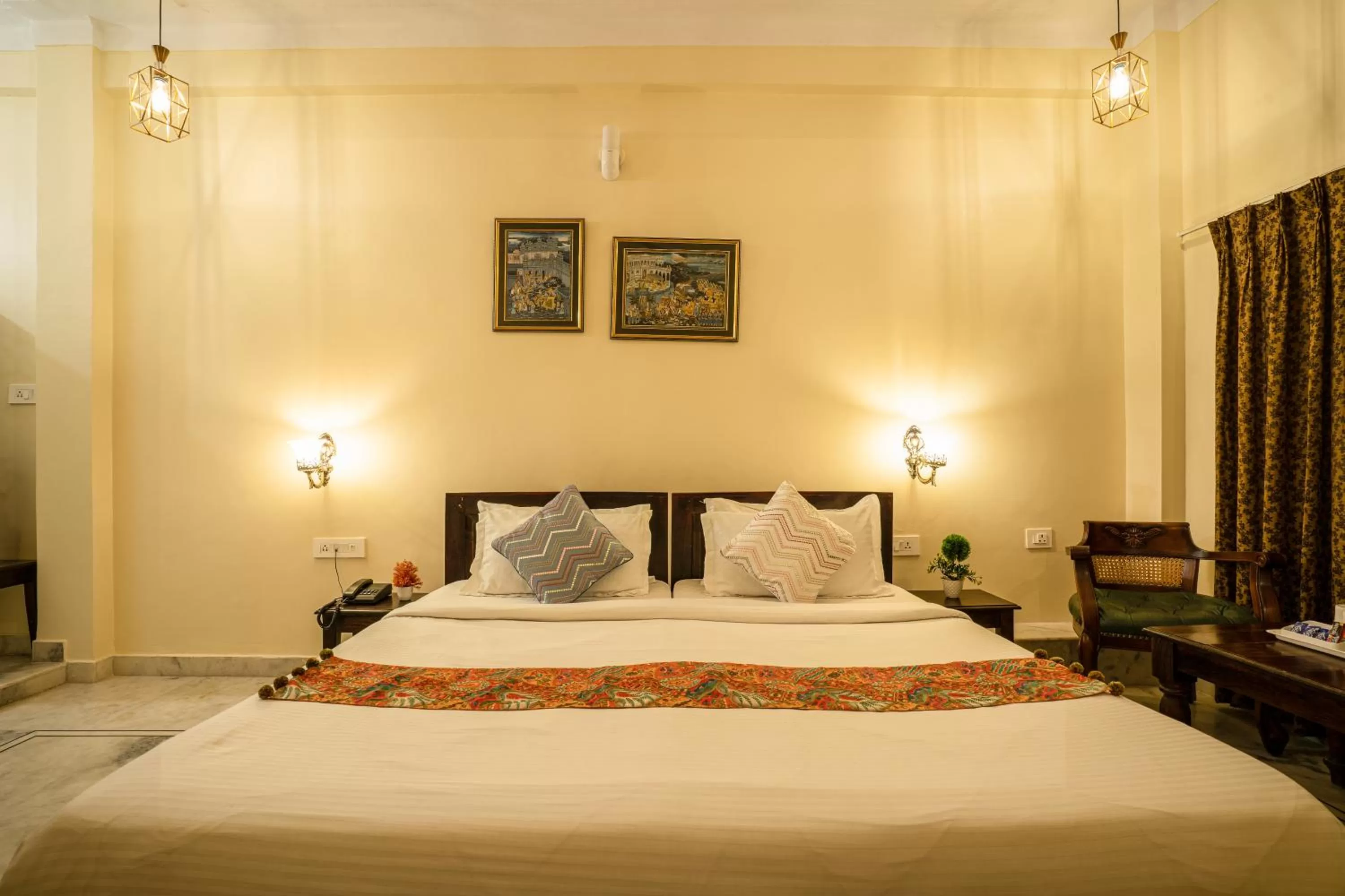 Bed in Tripli Hotels Shiv Villas