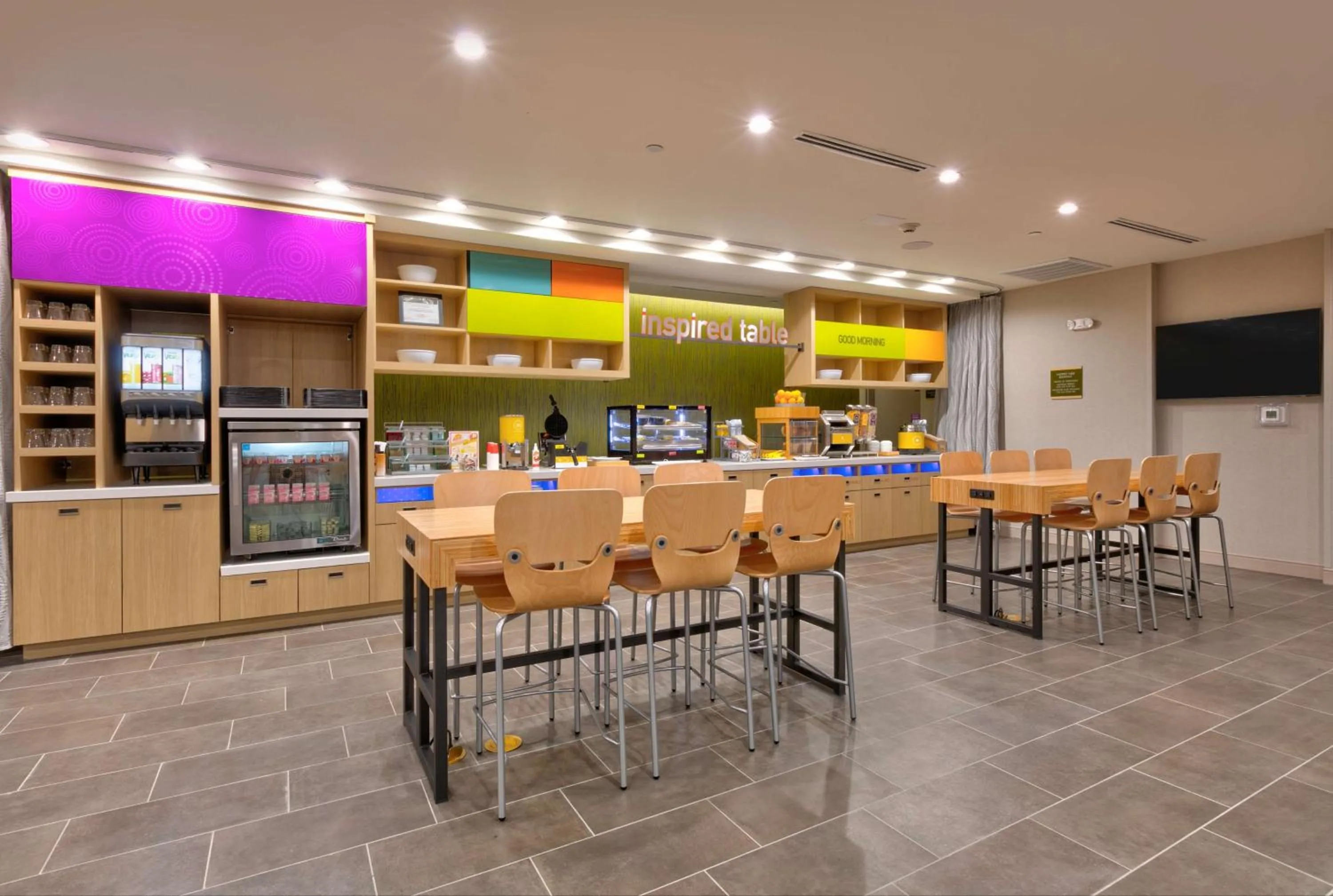 Breakfast in Home2 Suites By Hilton El Campo