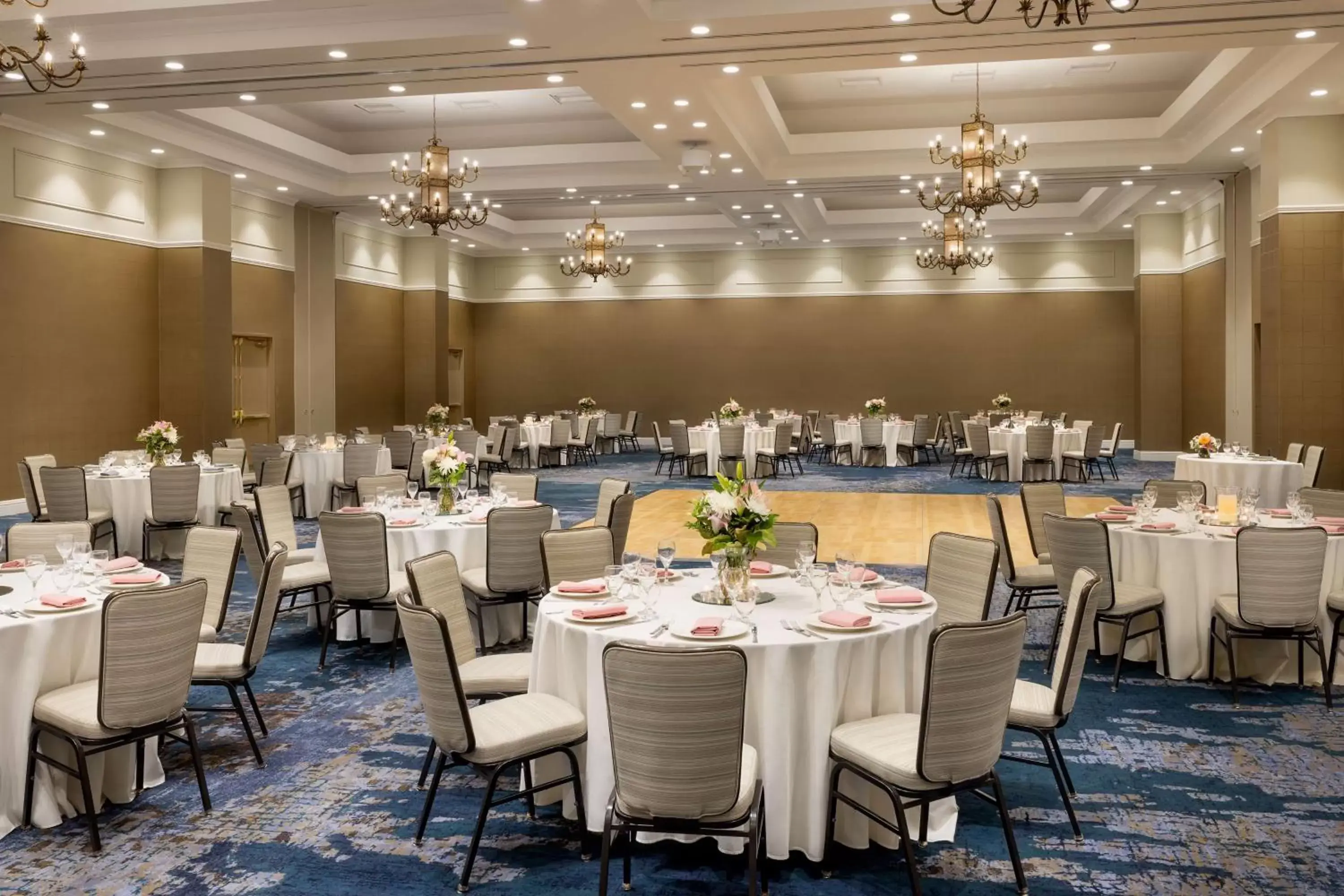 Meeting/conference room, Restaurant/Places to Eat in Hilton Tucson East