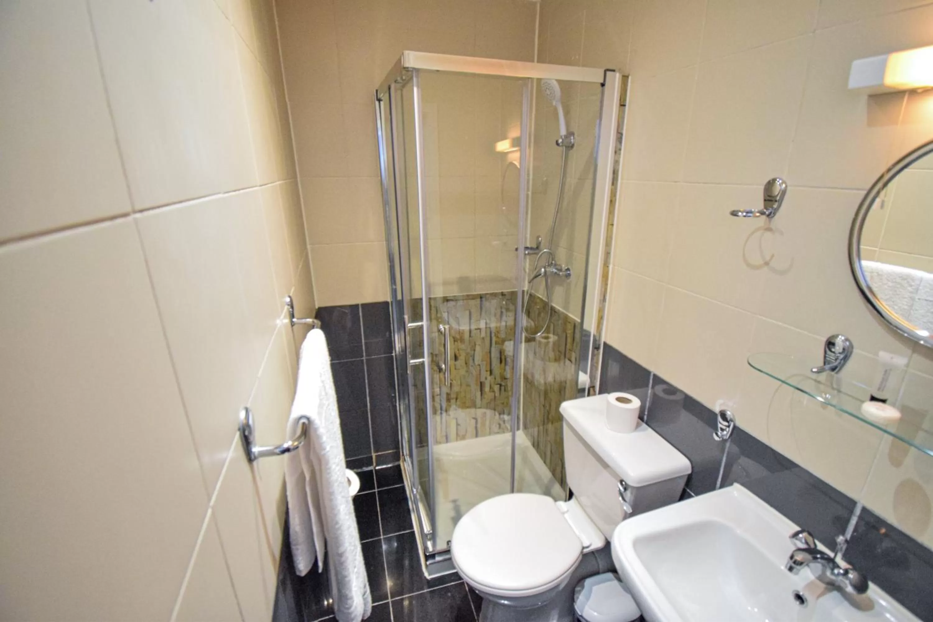 Pembridge Palace Hotel