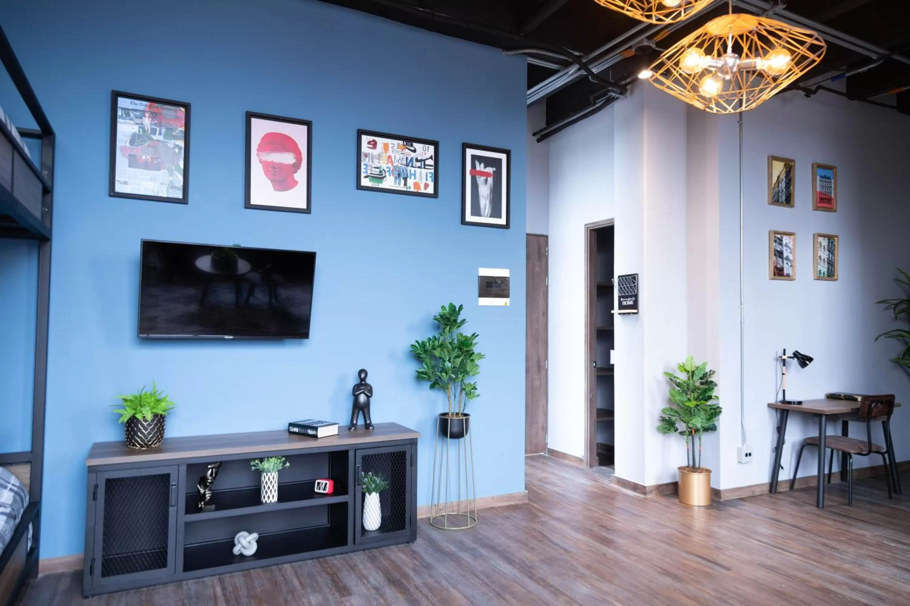 TV and multimedia in Royal Living Poblado