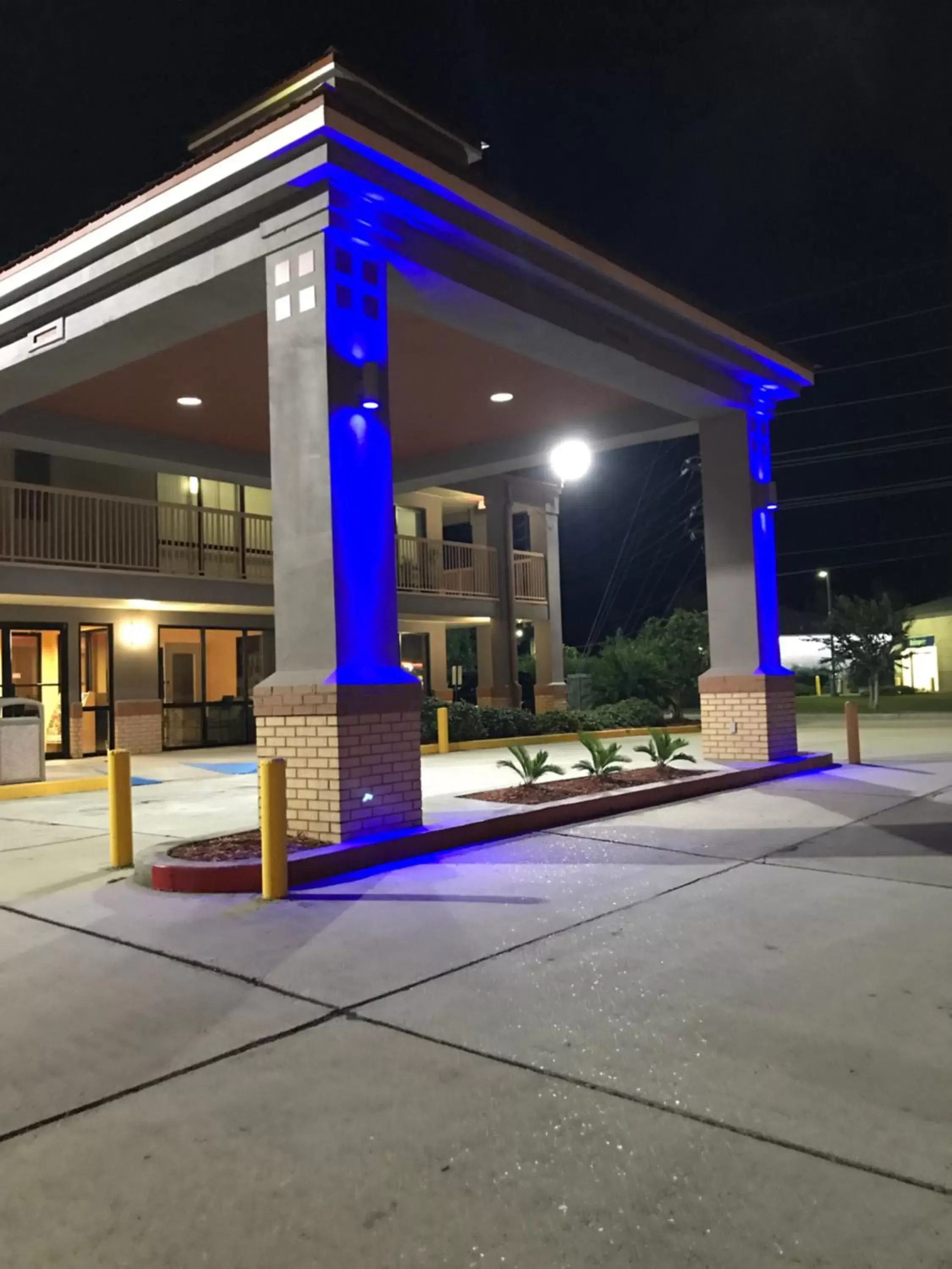 Property Building in Super 8 by Wyndham Slidell