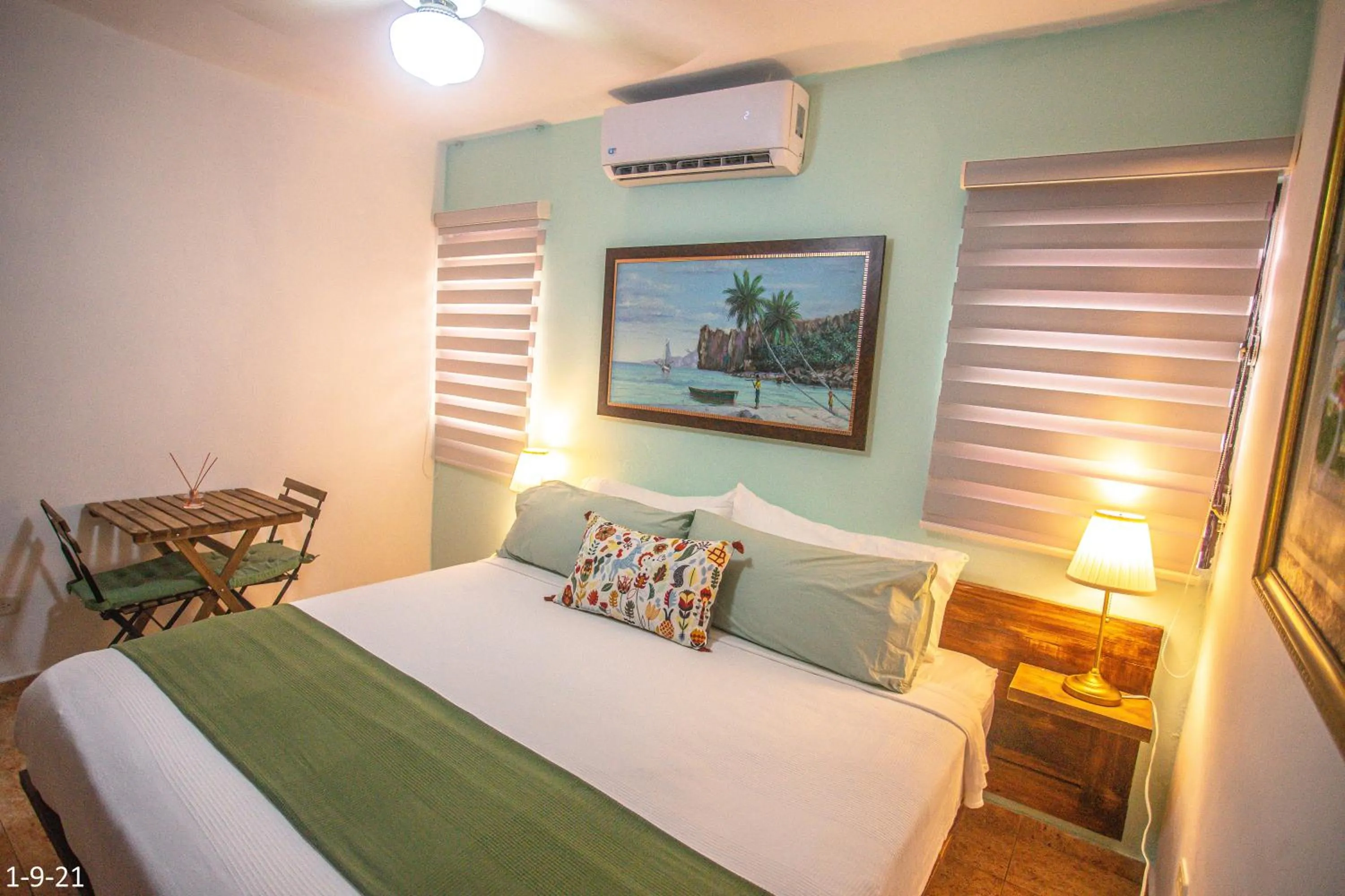 Property building, Bed in Suite Colonial by Cristi