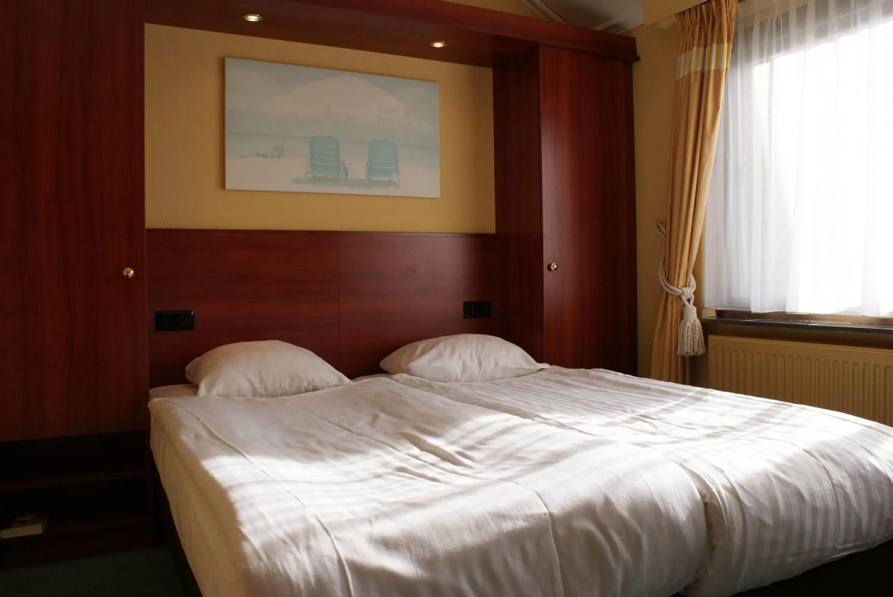 Photo of the whole room, Bed in Fletcher Hotel Restaurant Marijke Photo of the whole room, Bed in Fletcher Hotel Restaurant Marijke