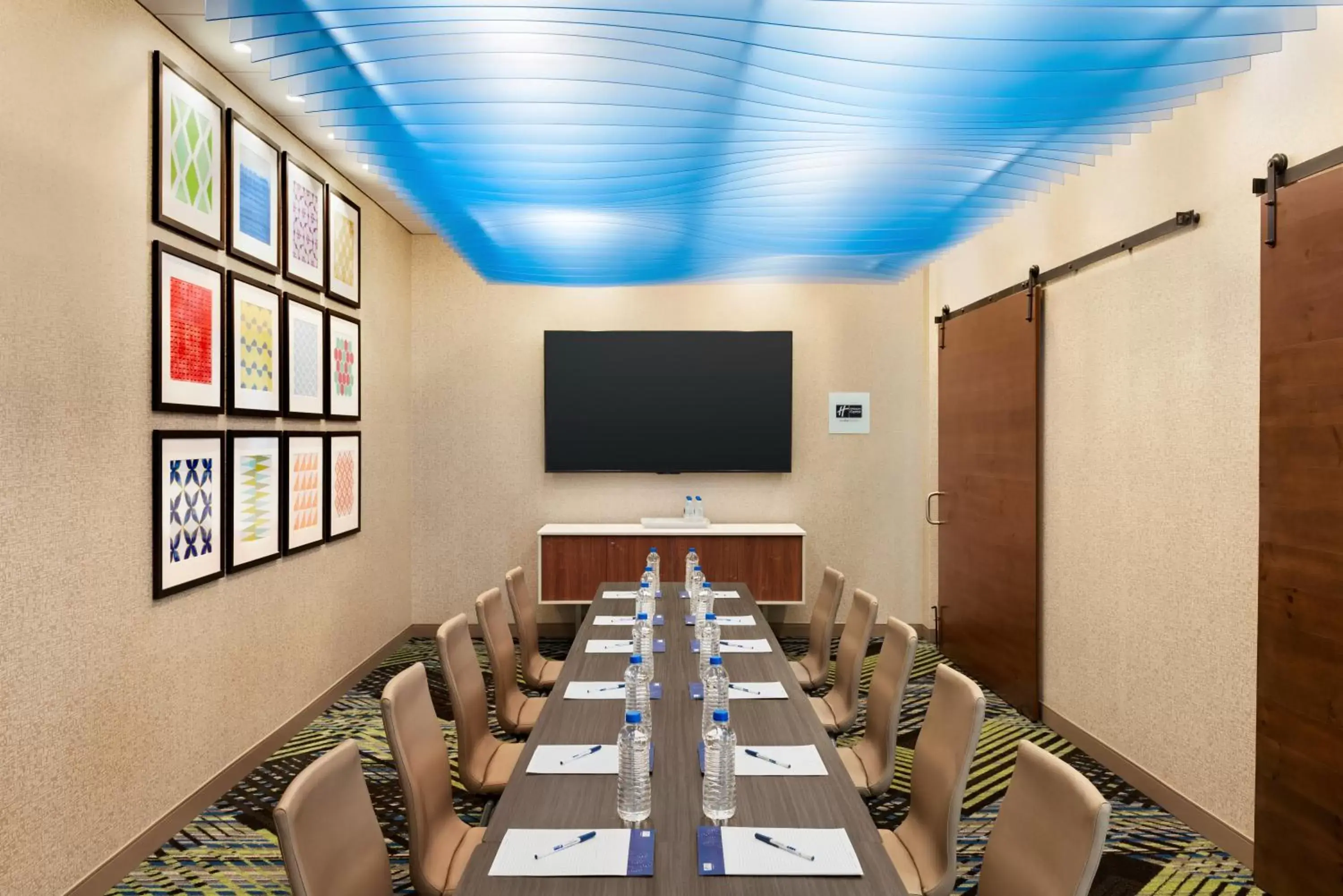 Meeting/conference room in Holiday Inn Express & Suites - Beaver Dam, an IHG Hotel