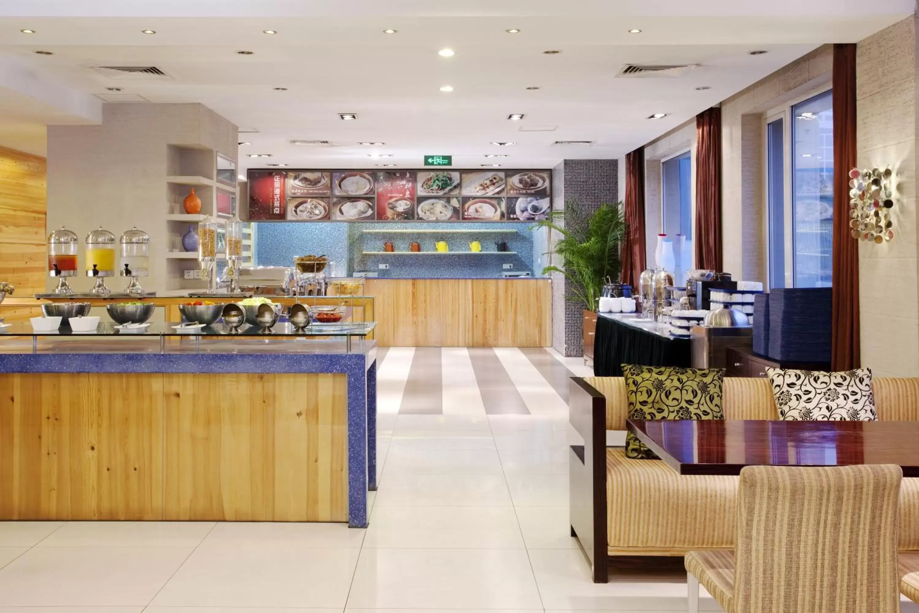 Breakfast, Restaurant/Places to Eat in Holiday Inn Express Shangdi Beijing, an IHG Hotel