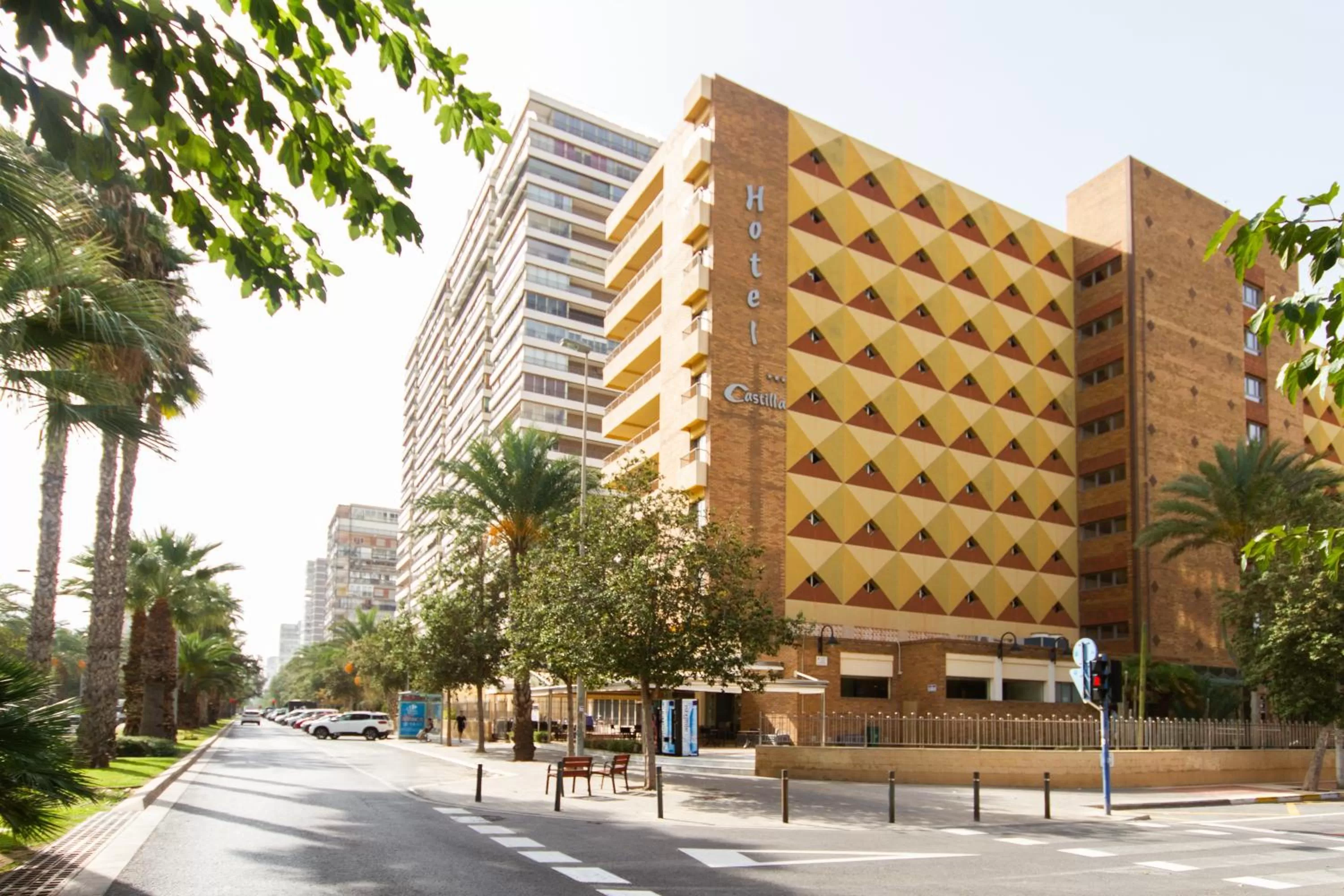 Property building in Hotel Castilla Alicante