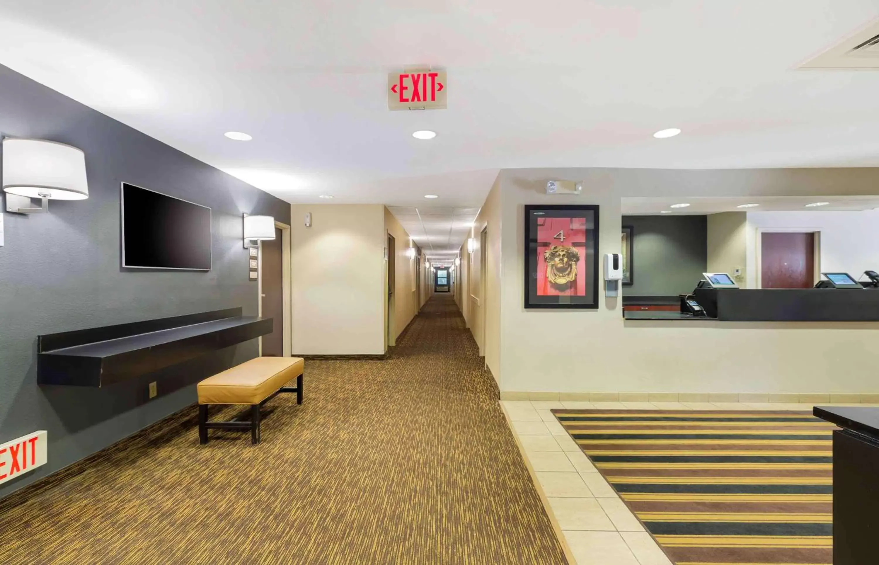 Lobby or reception, TV/Entertainment Center in Extended Stay America Suites - Foxboro - Norton