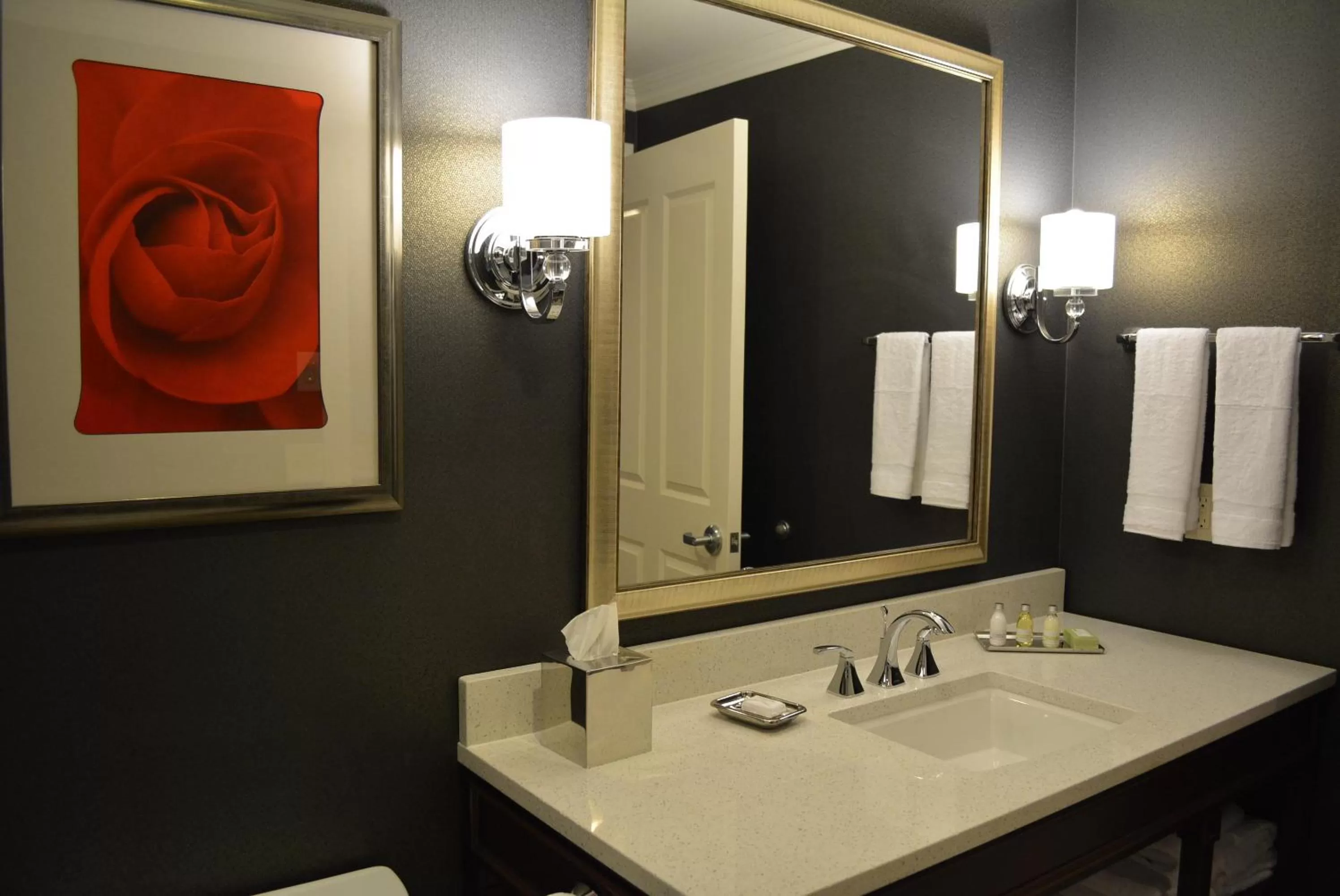 Bathroom in Majestic Inn and Spa