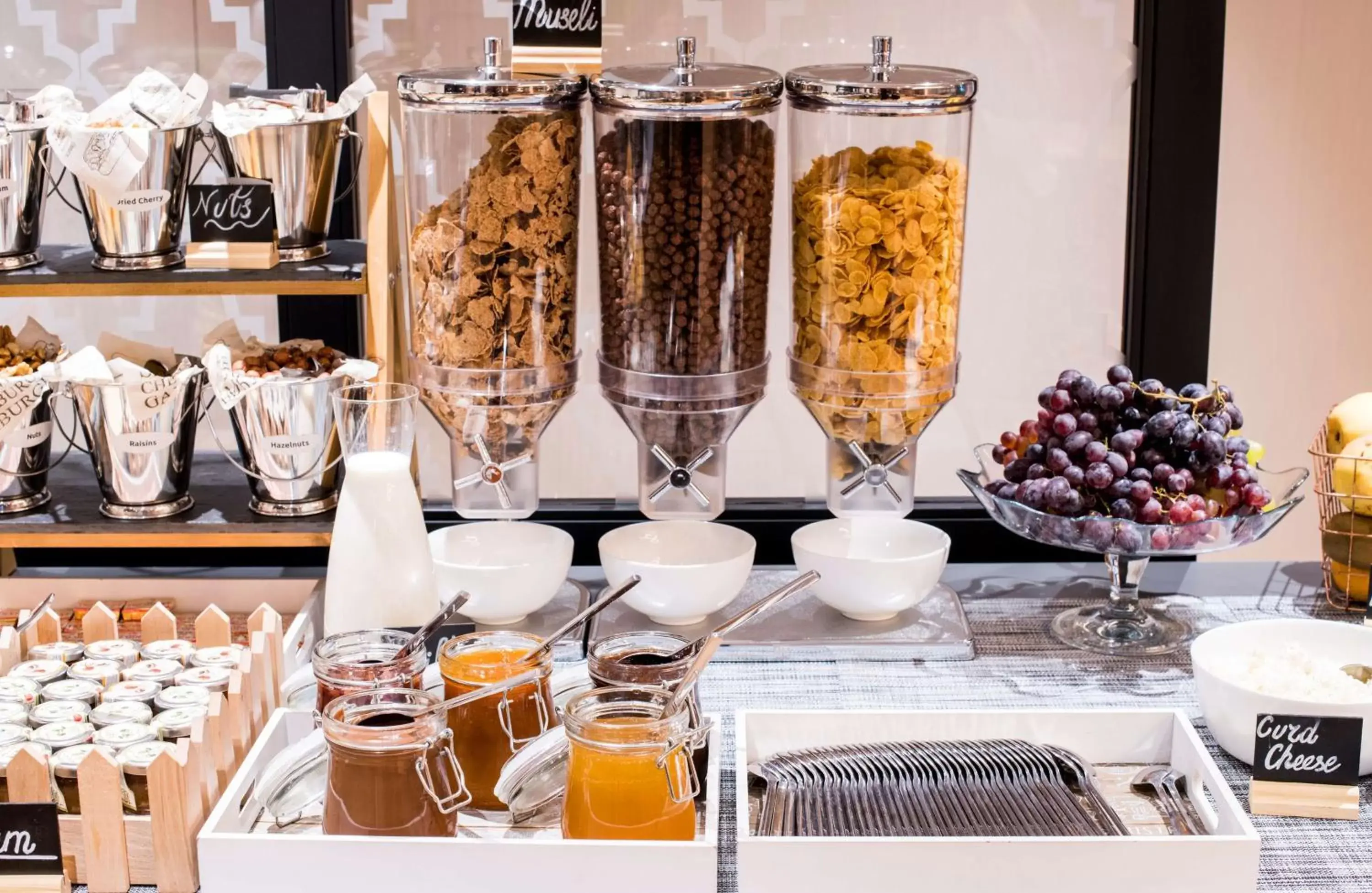 Restaurant/places to eat in Best Western Plus Congress Hotel Yerevan Restaurant/places to eat in Best Western Plus Congress Hotel Yerevan