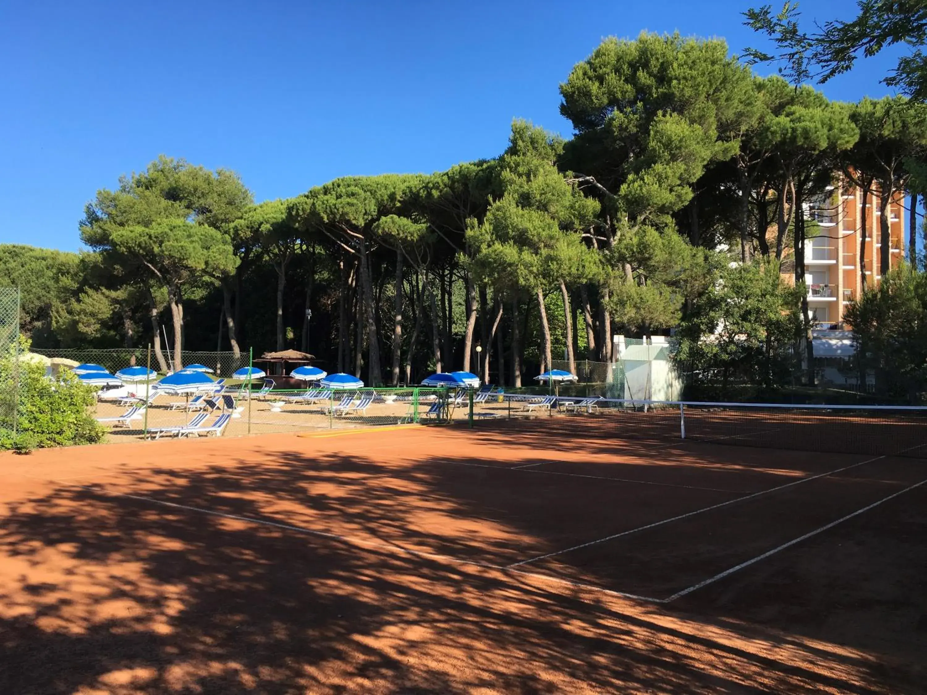 Tennis court in Hotel Beau Rivage Pineta