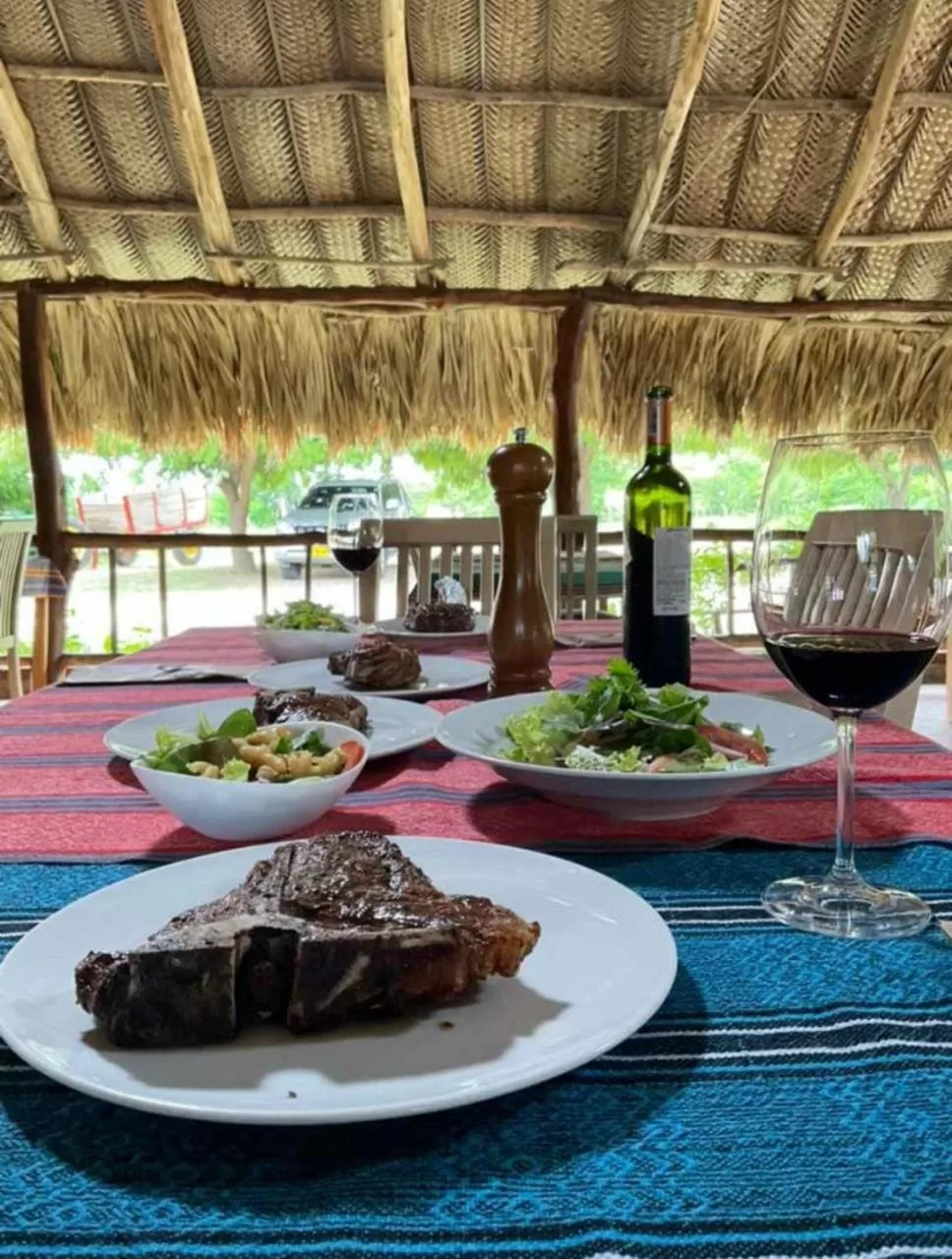 Restaurant/places to eat in Hotel Brisas De Neguanje