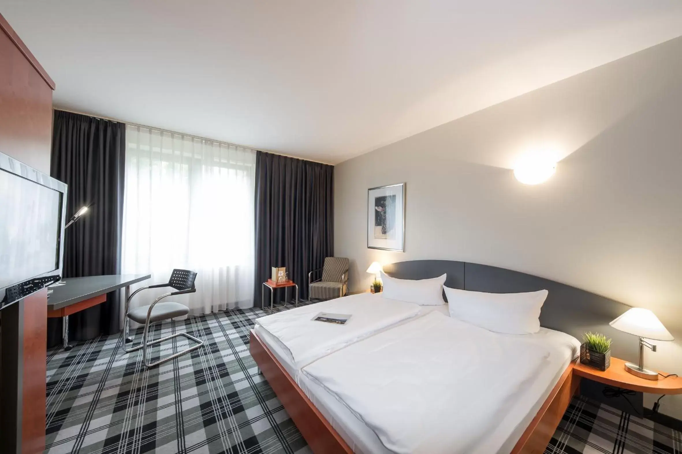 Bed in Median Hotel Hannover Lehrte