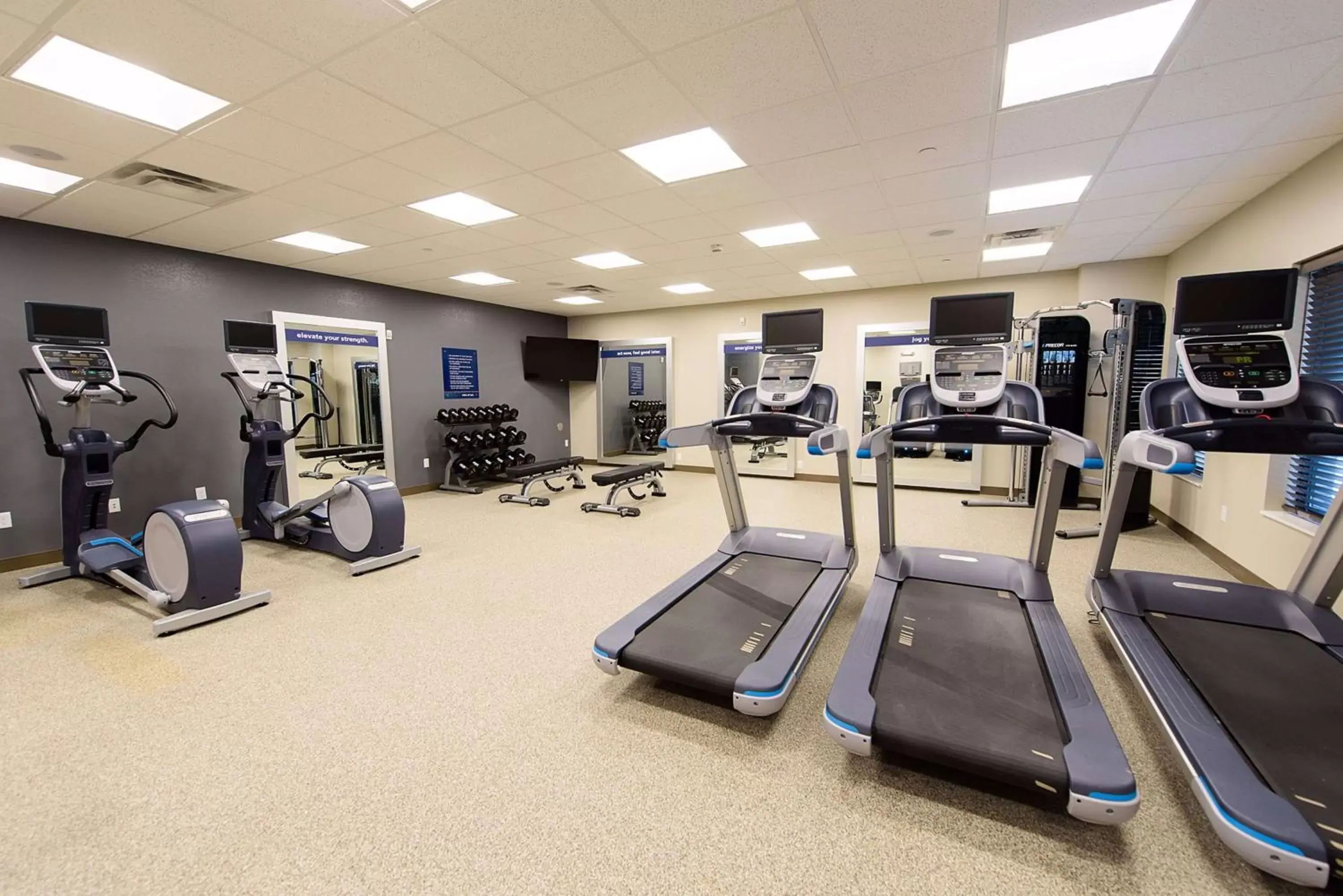 Fitness centre/facilities, Fitness Center/Facilities in Hampton Inn Superior Duluth, Wi