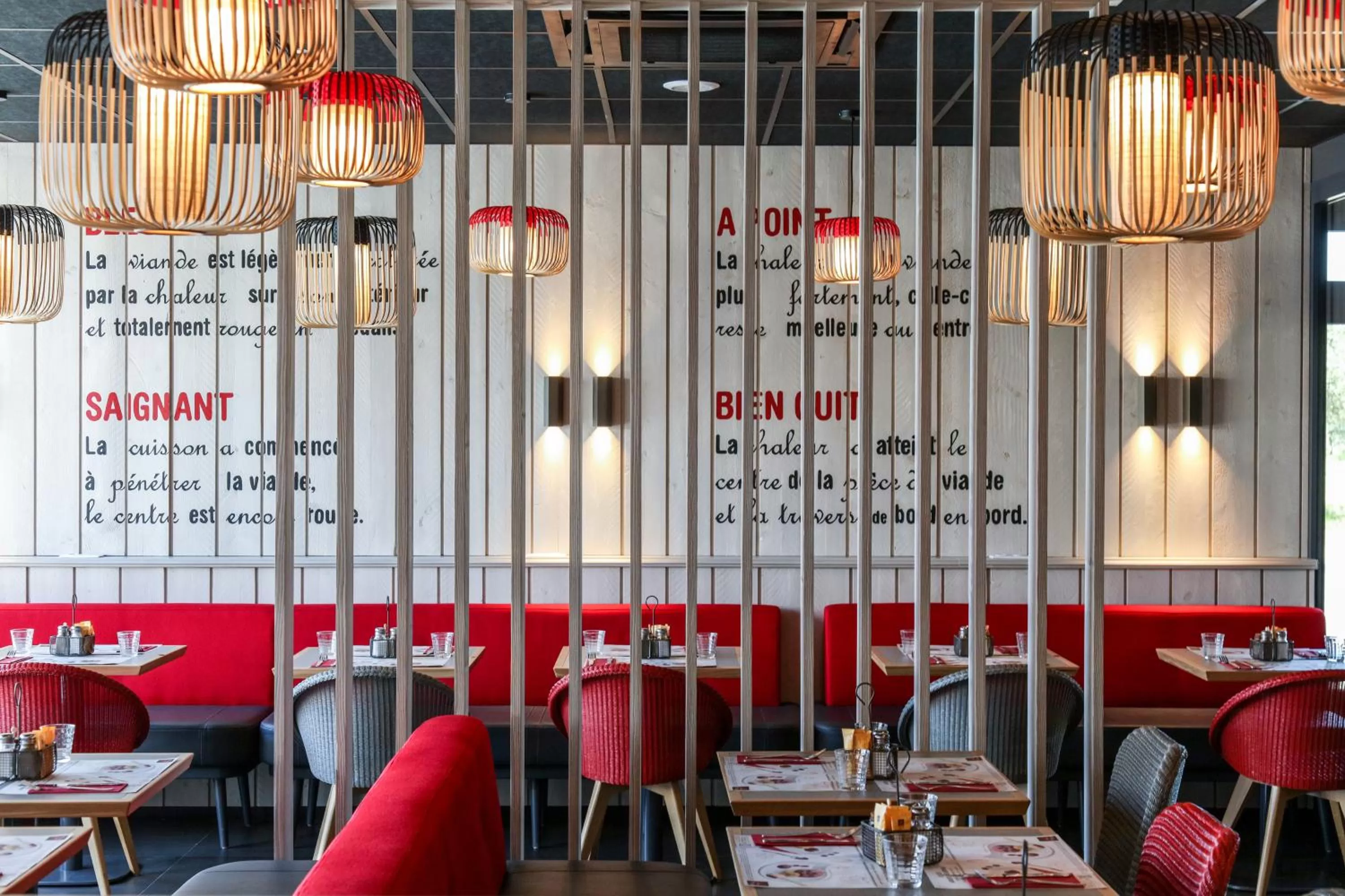 Restaurant/places to eat in ibis Orange Centre