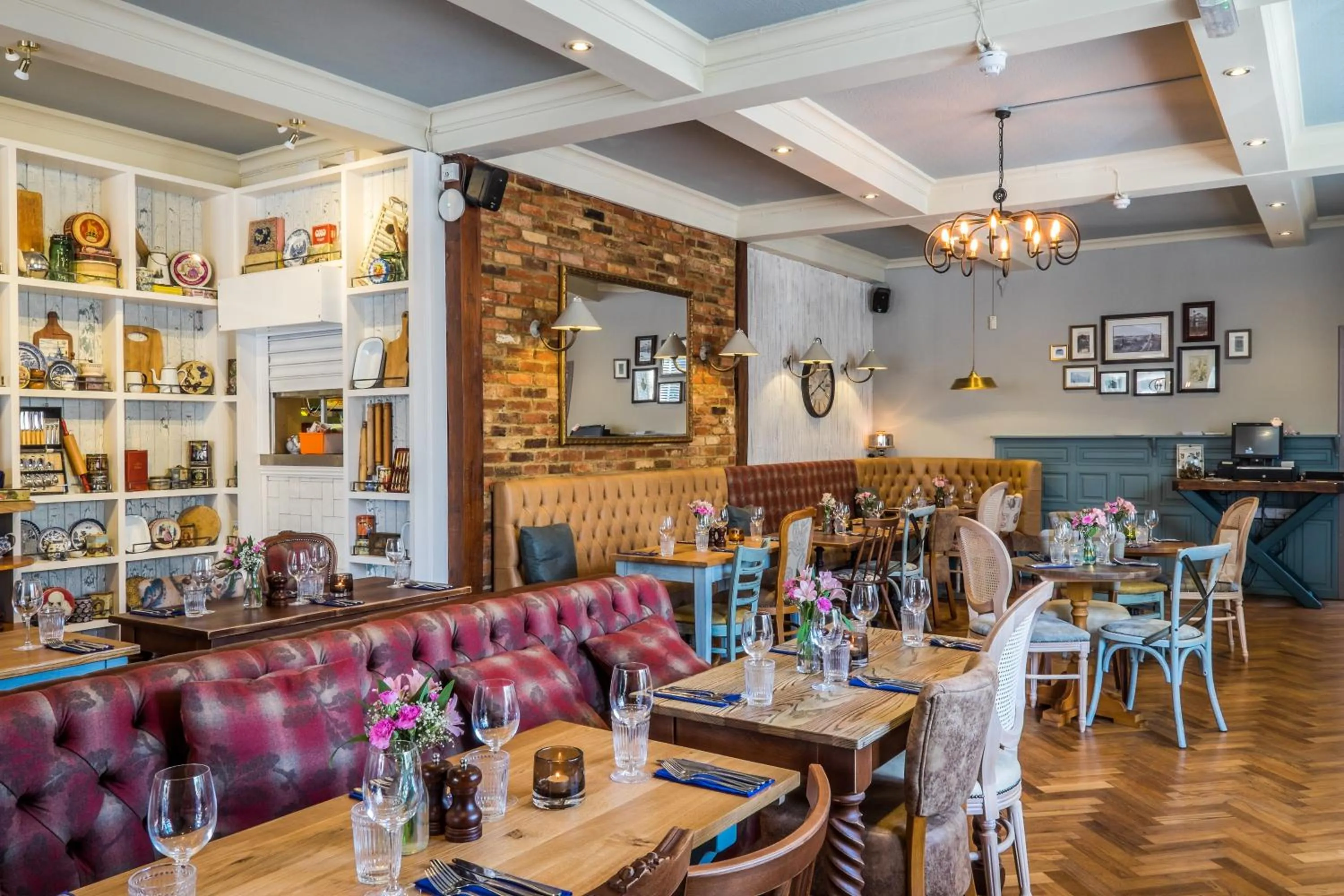 Restaurant/places to eat in The Bulls Head Hotel