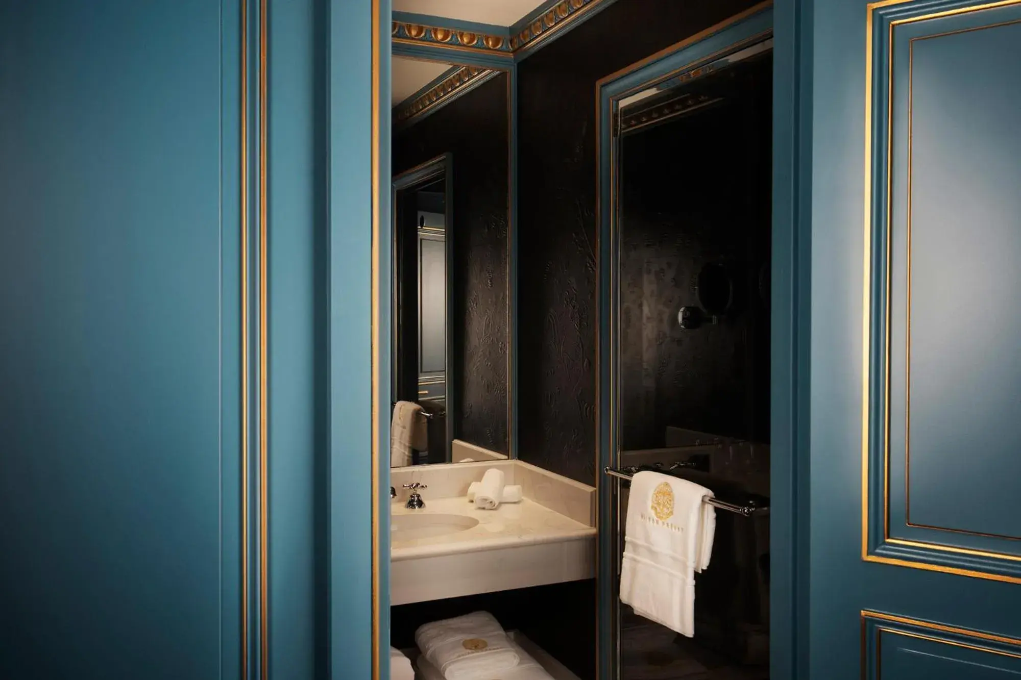 Bathroom in Maison Proust, Hotel & Spa La Mer