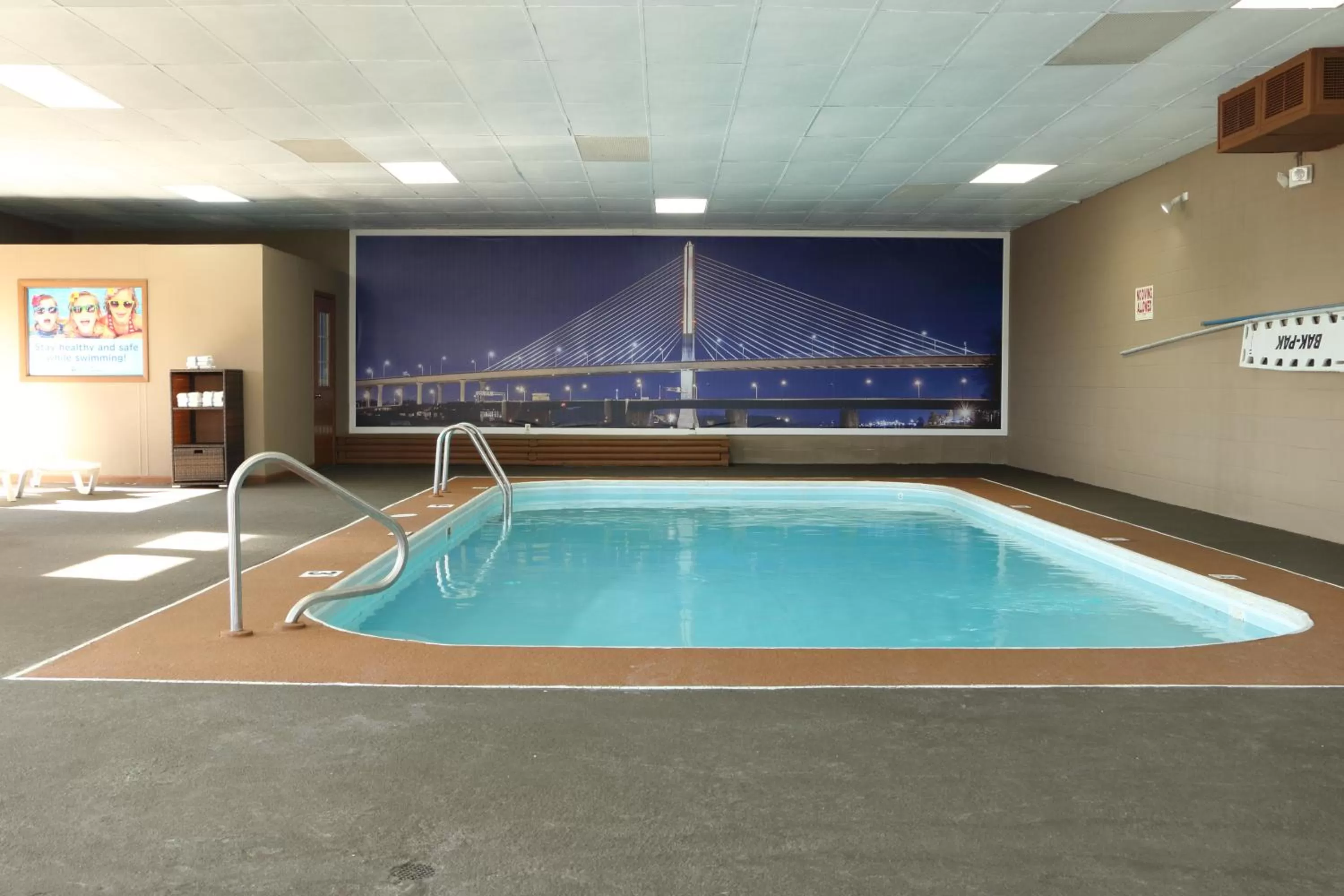 Swimming pool in Baymont by Wyndham Perrysburg-Toledo