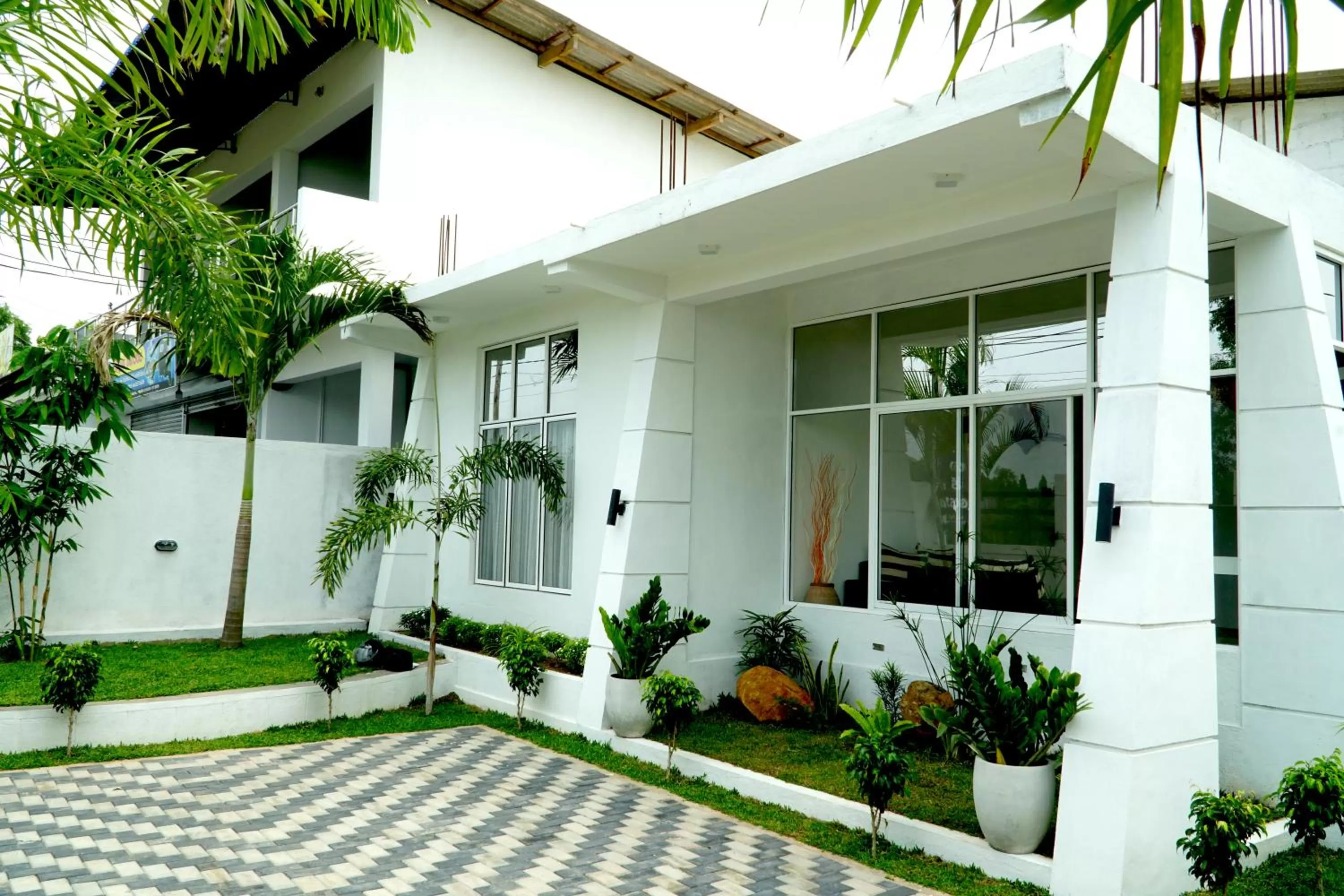 Property Building in Airport 4 Season Transit Hotel