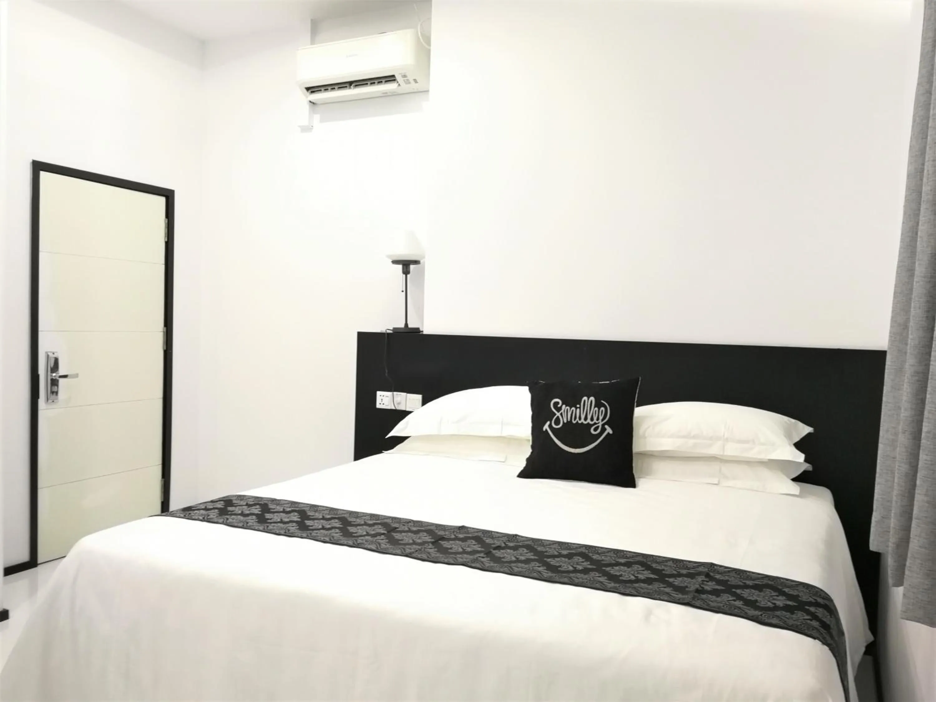 Bedroom, Bed in YAMA HOTEL & ROOFTOP BAR