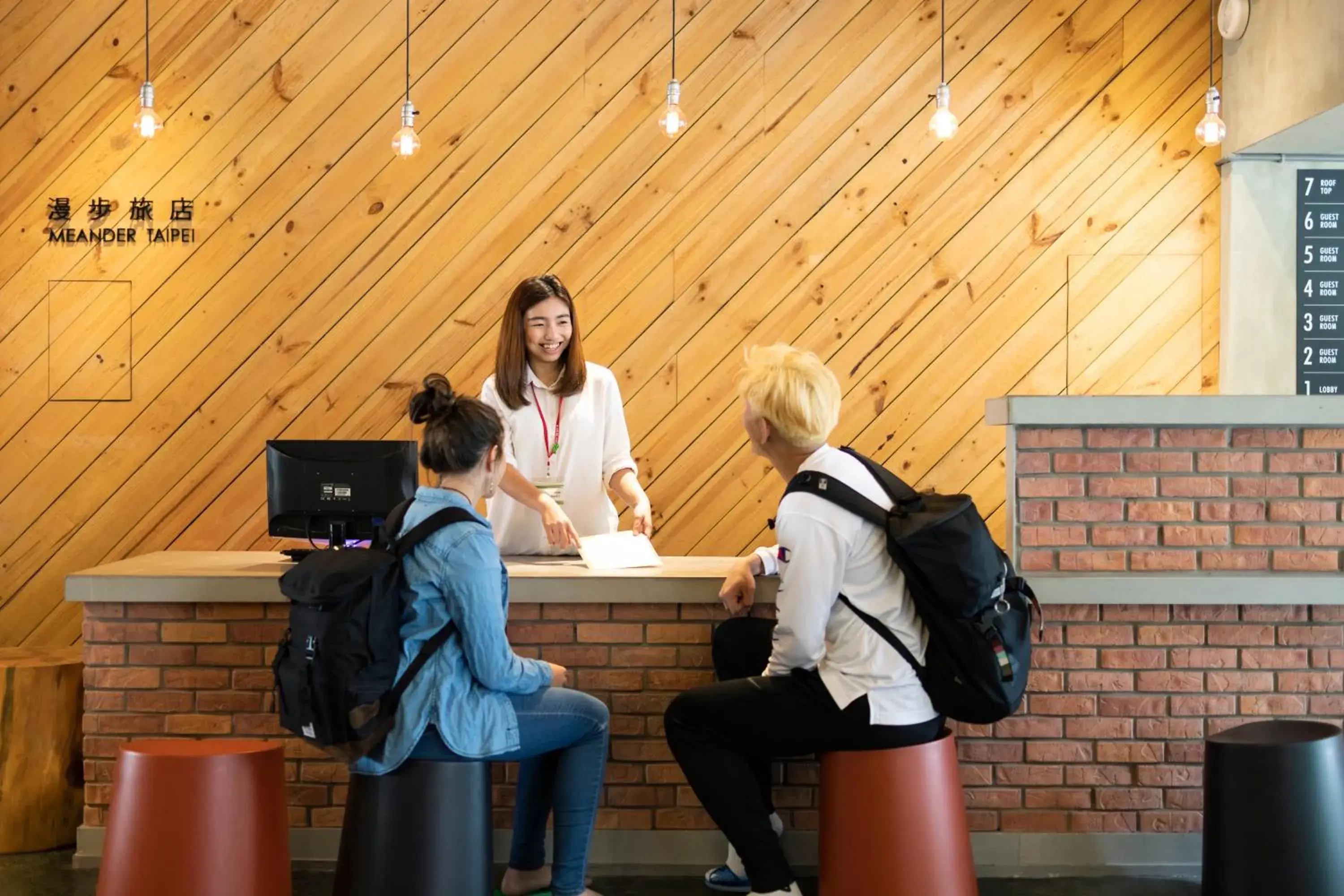 Guests in Meander Taipei Hostel