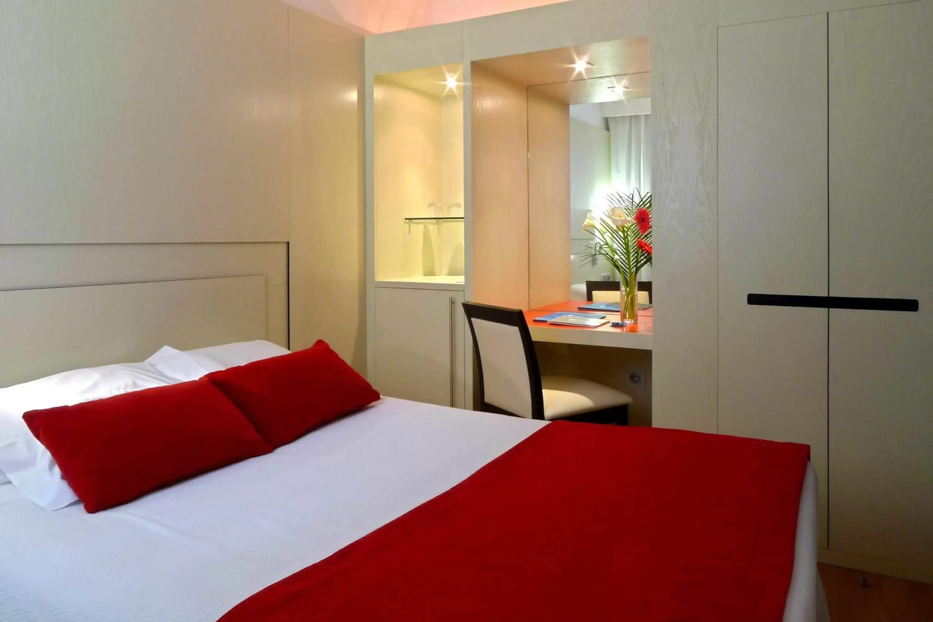 Bed in Grupotel Gravina Bed in Grupotel Gravina