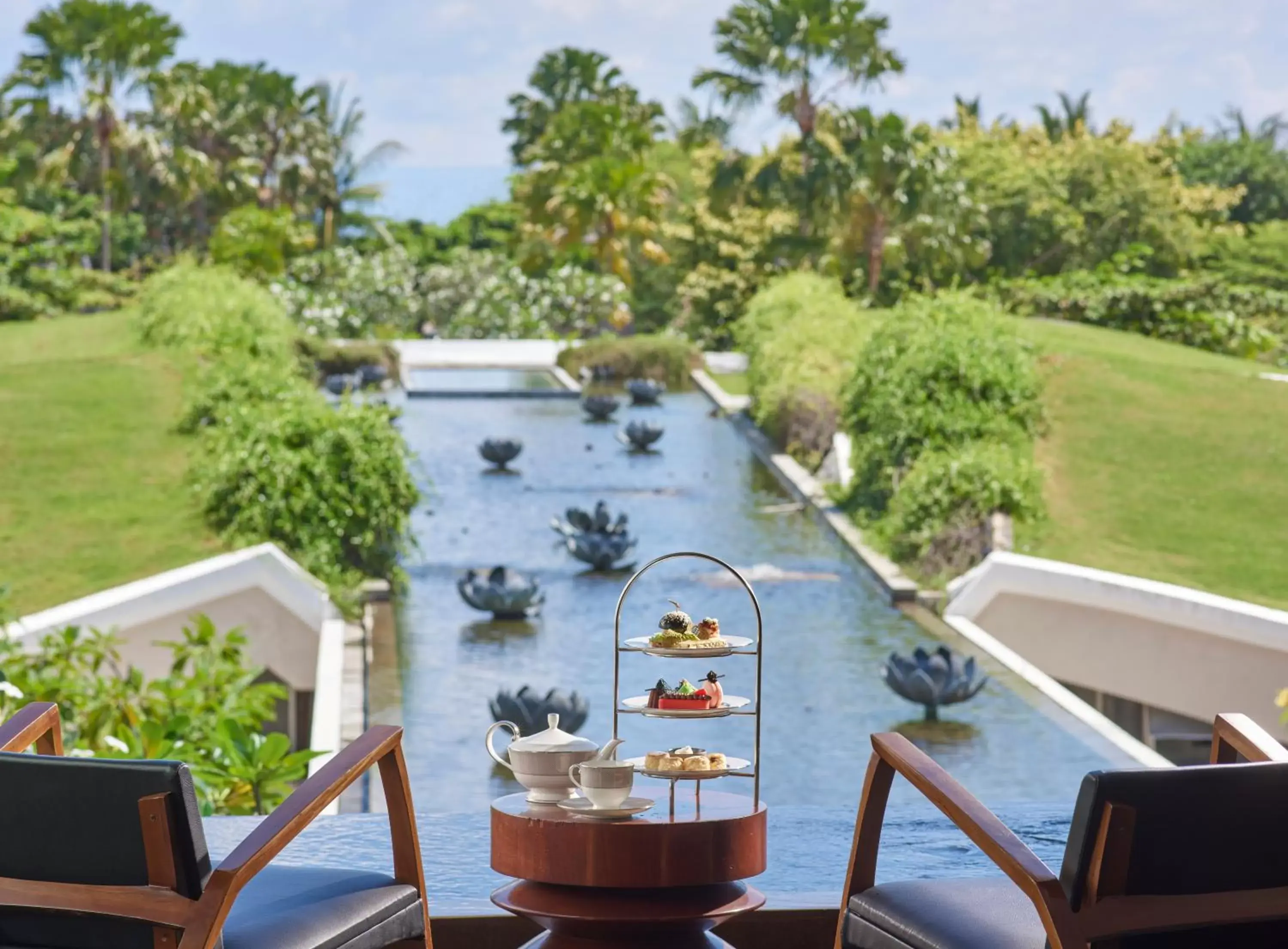 Restaurant/places to eat, Pool View in Sofitel Bali Nusa Dua Beach Resort