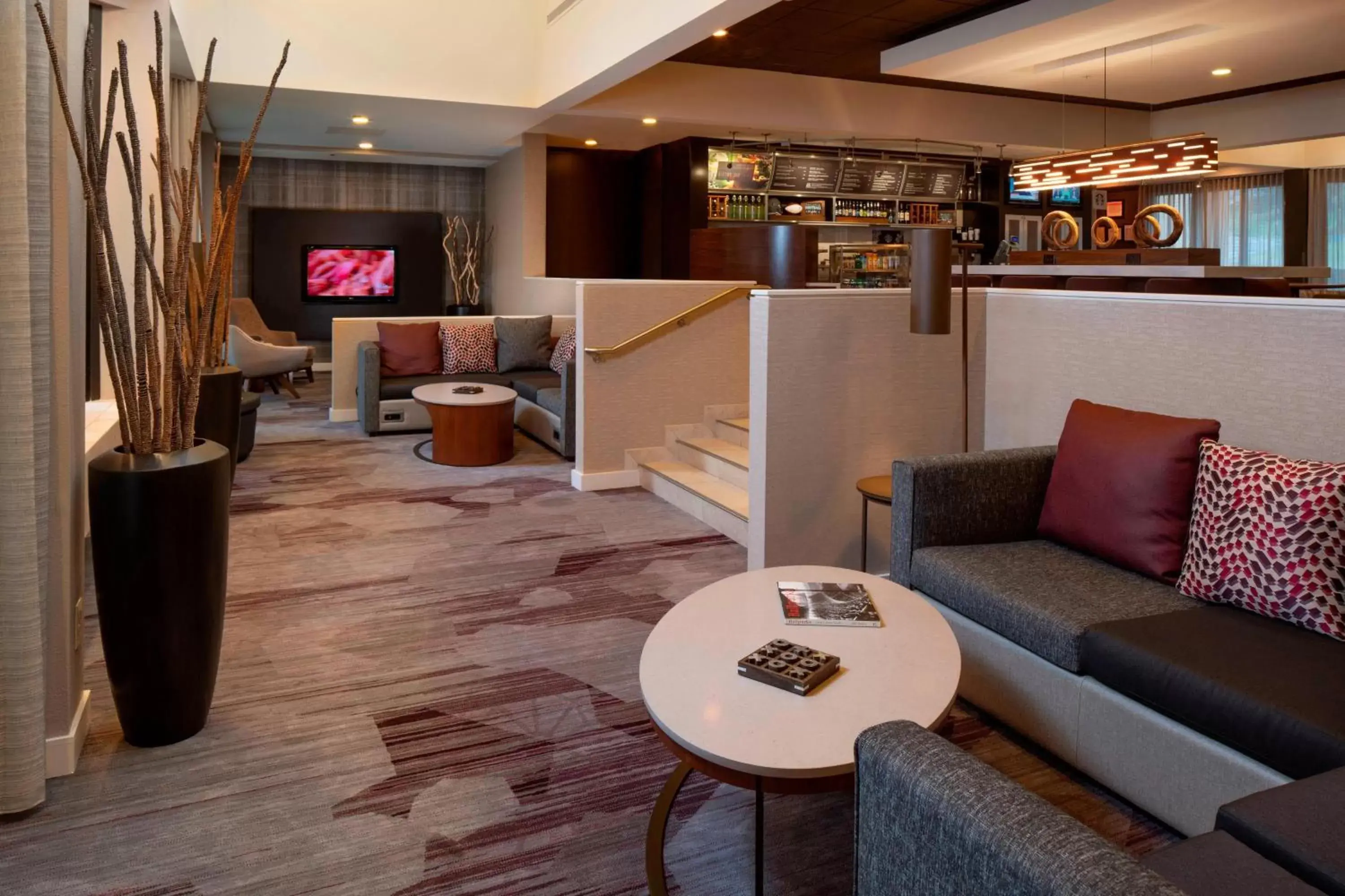 Lounge or bar, Lounge/Bar in Courtyard by Marriott Nashville Airport