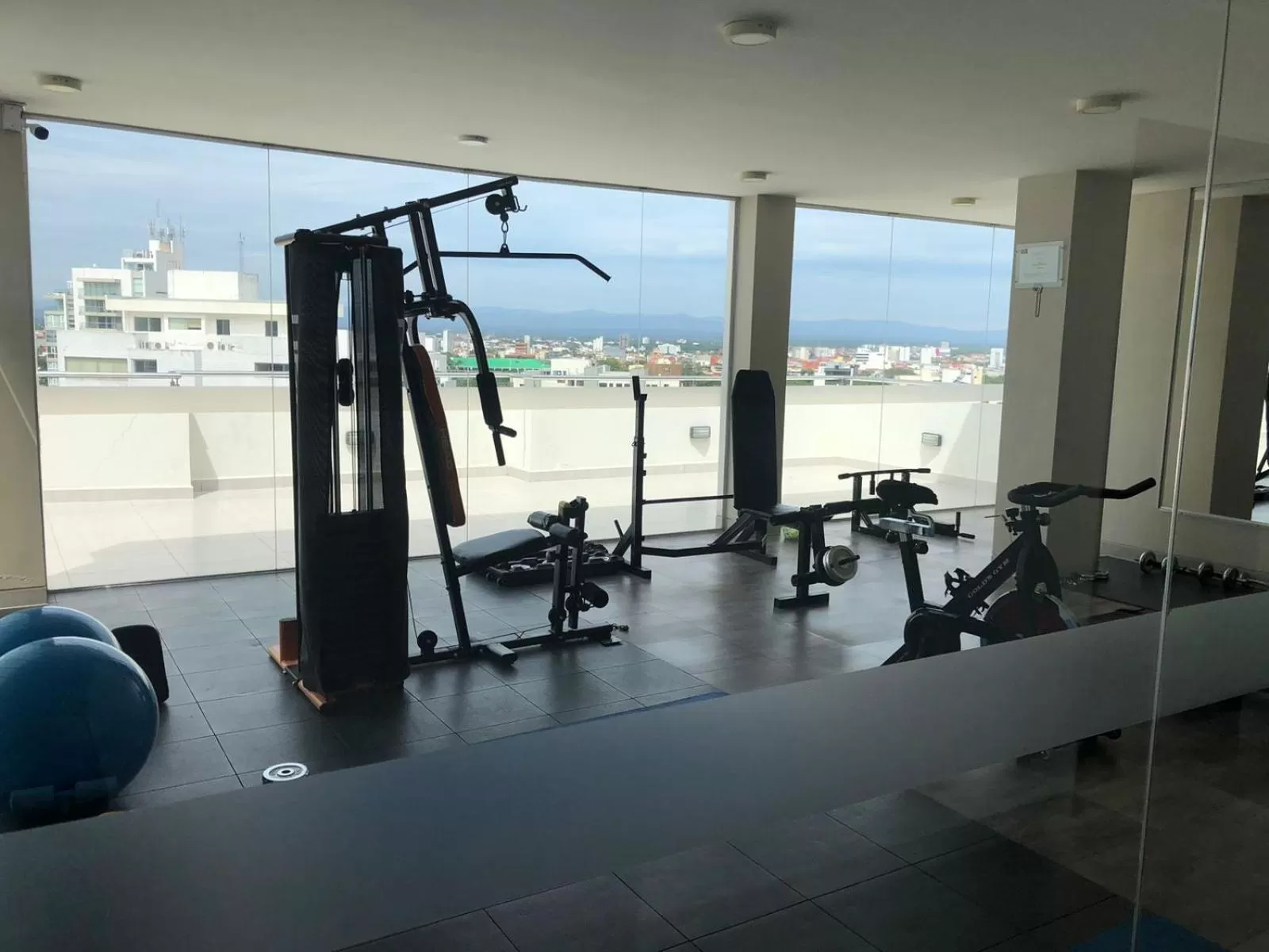 Fitness centre/facilities in Urban Suites Apart Hotel