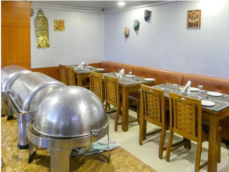 Restaurant/Places to Eat in Meenakshi's Sunshine Hotel