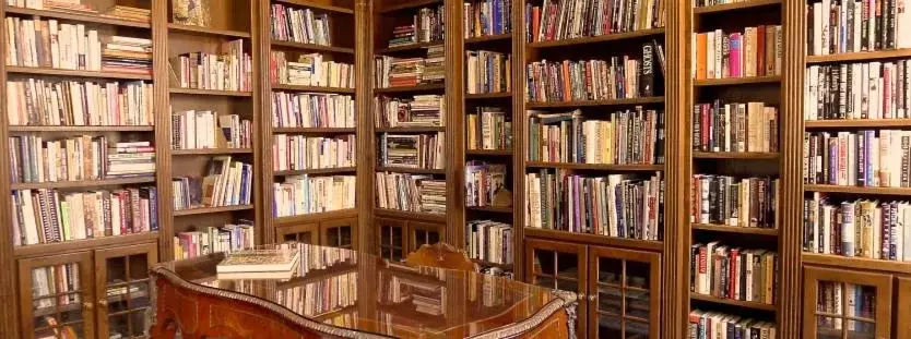 Library in The Swope Manor Bed & Breakfast