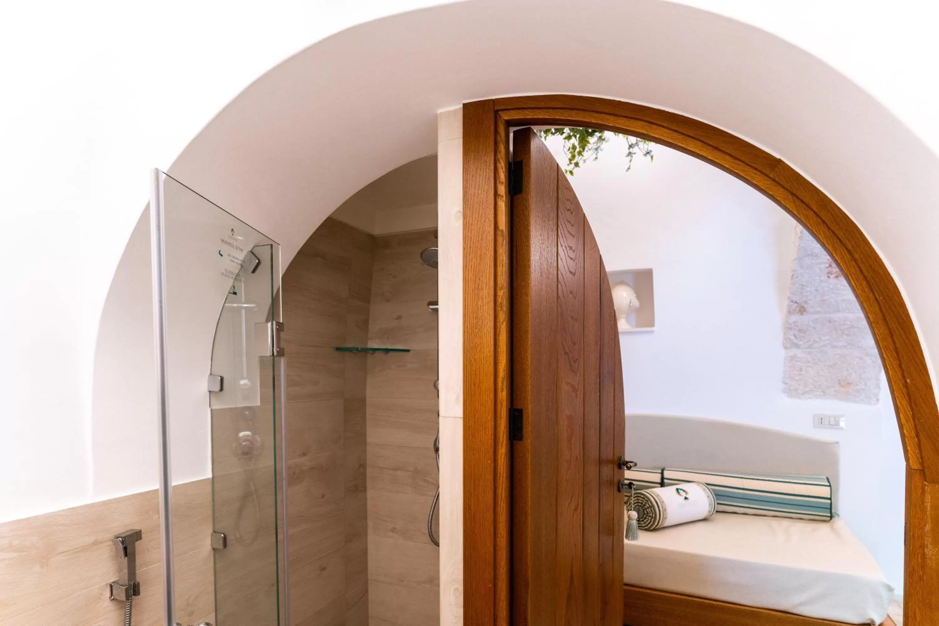 Shower in Palazzo Scotto