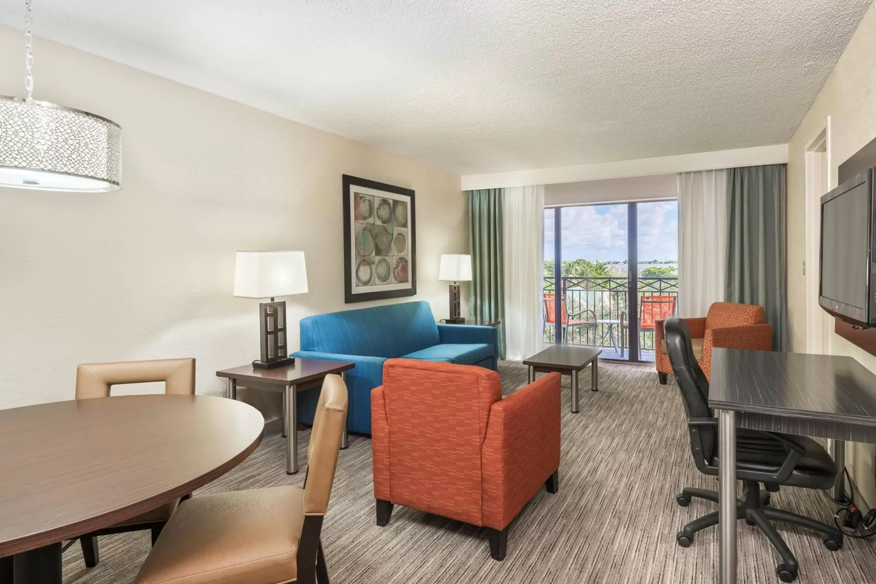 Photo of the whole room, Seating Area in Holiday Inn Express Hotel & Suites Ft. Lauderdale-Plantation, an IHG Hotel