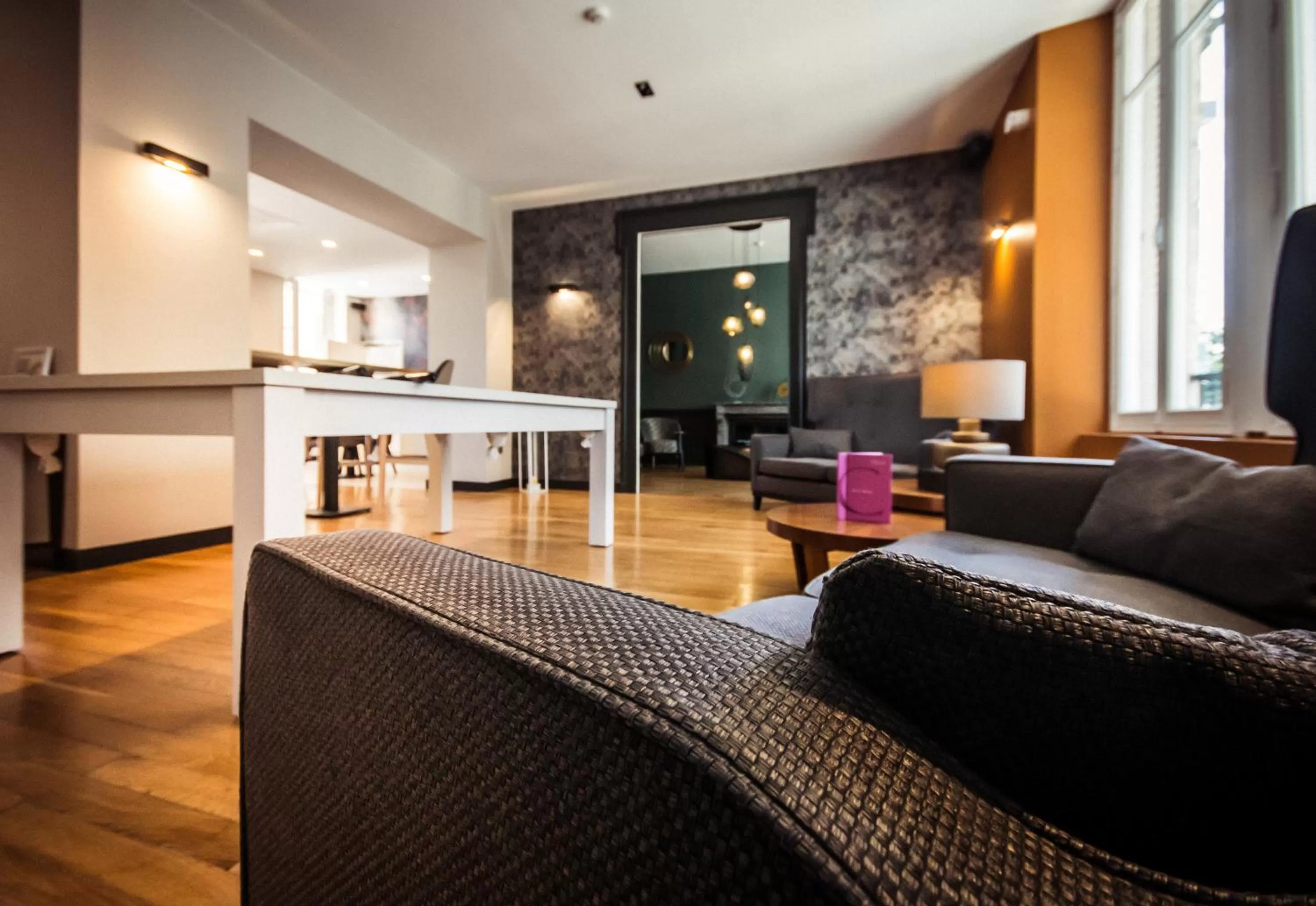 Lounge or bar in Logis Villa C Hôtel