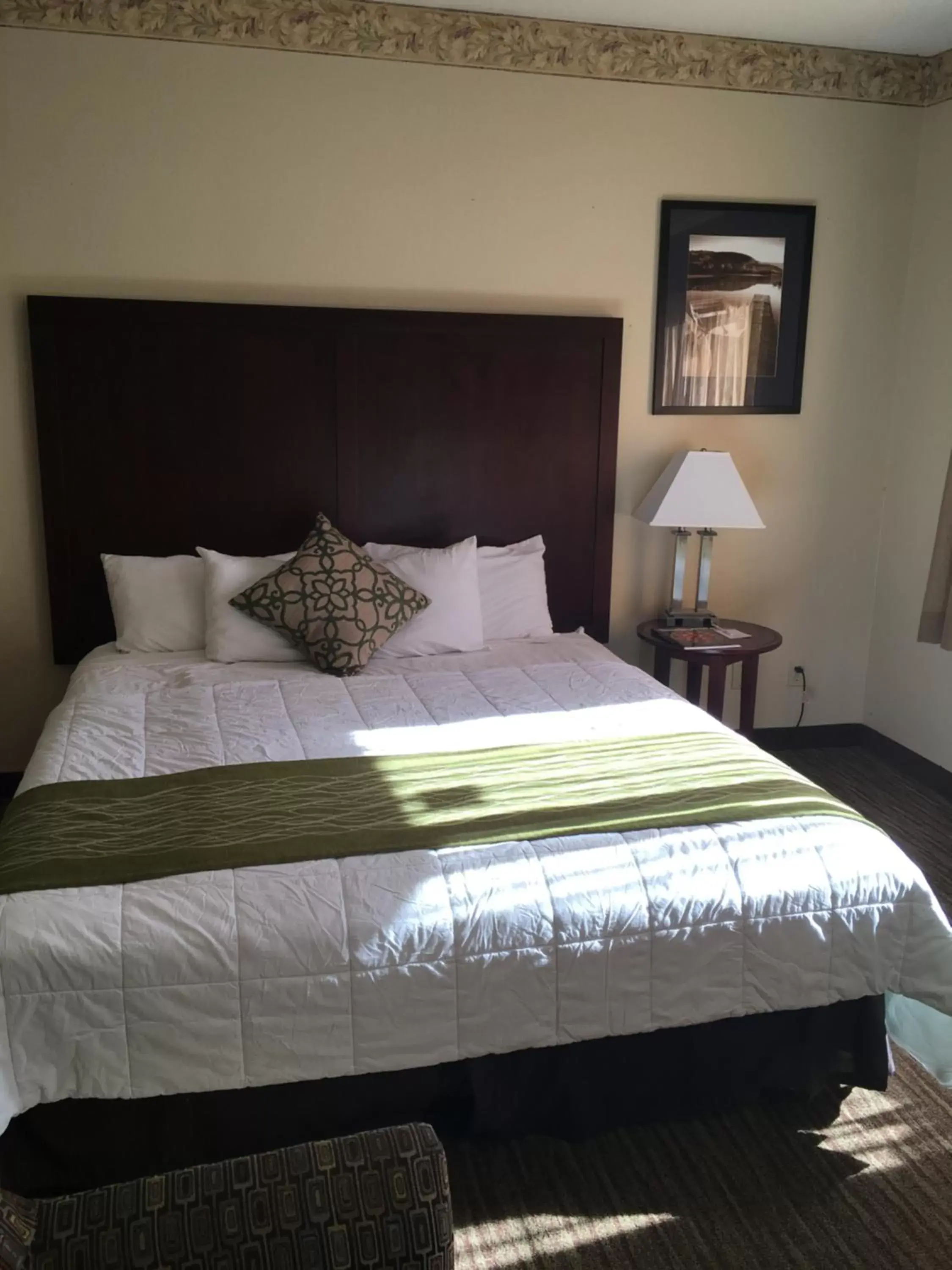 Bed in Hawthorn Suites by Wyndham Rancho Cordova/Folsom