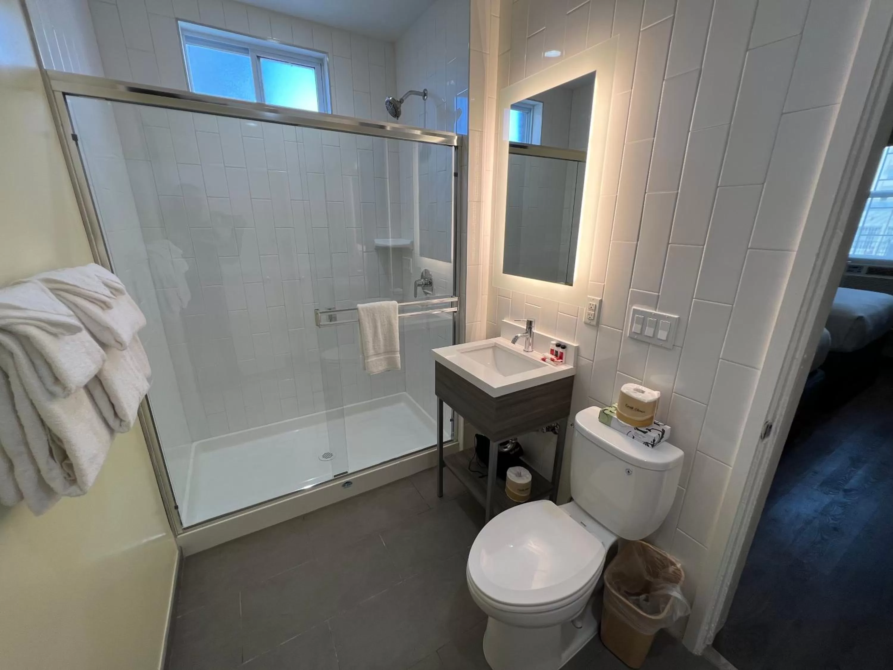 Bathroom in Super 8 by Wyndham San Francisco/Union Square Area