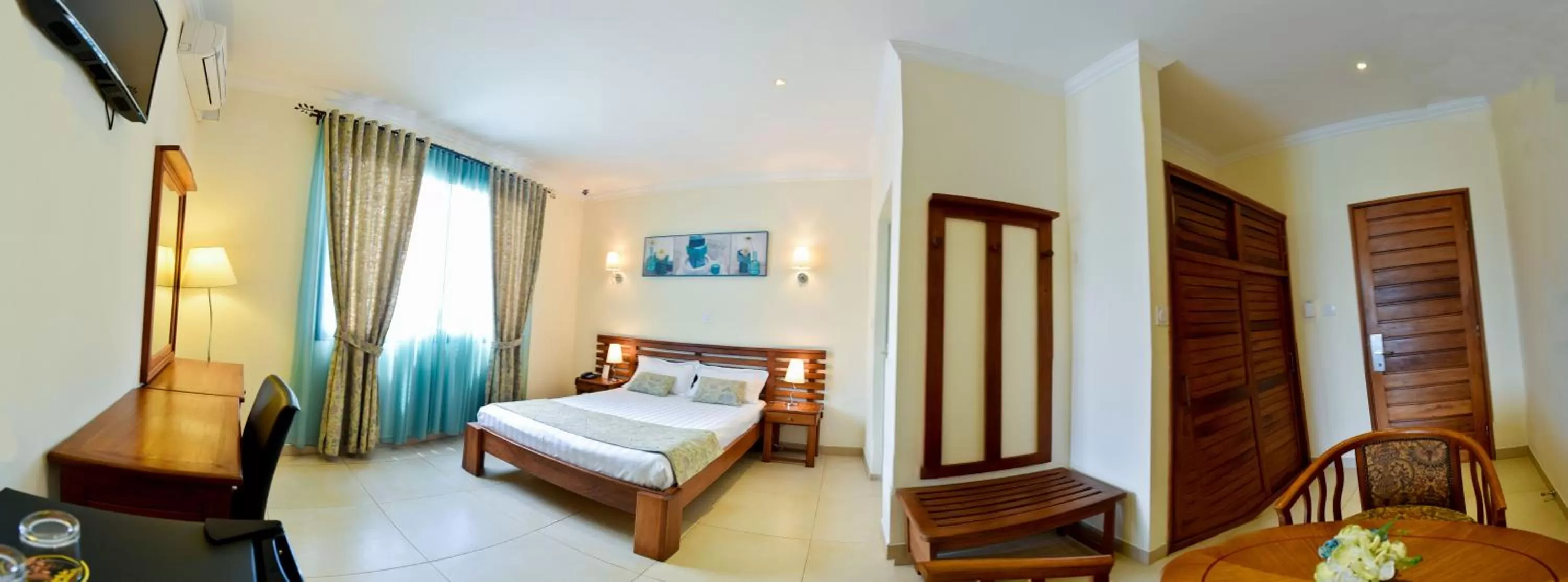 Photo of the whole room, Bed in Anjary Hotel Antananarivo