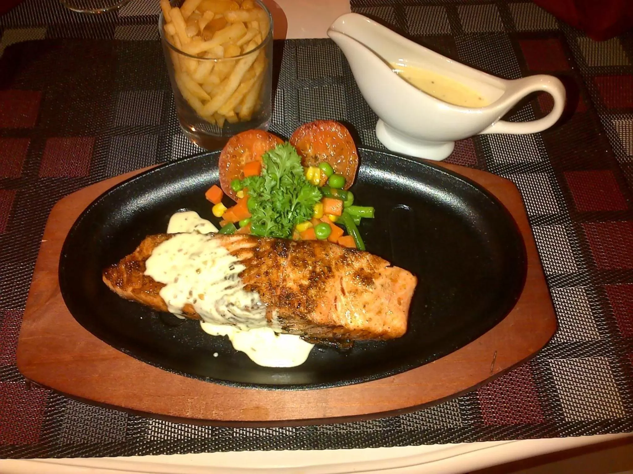 Food in The Cube Hotel Malioboro, Azana Hotels Collection